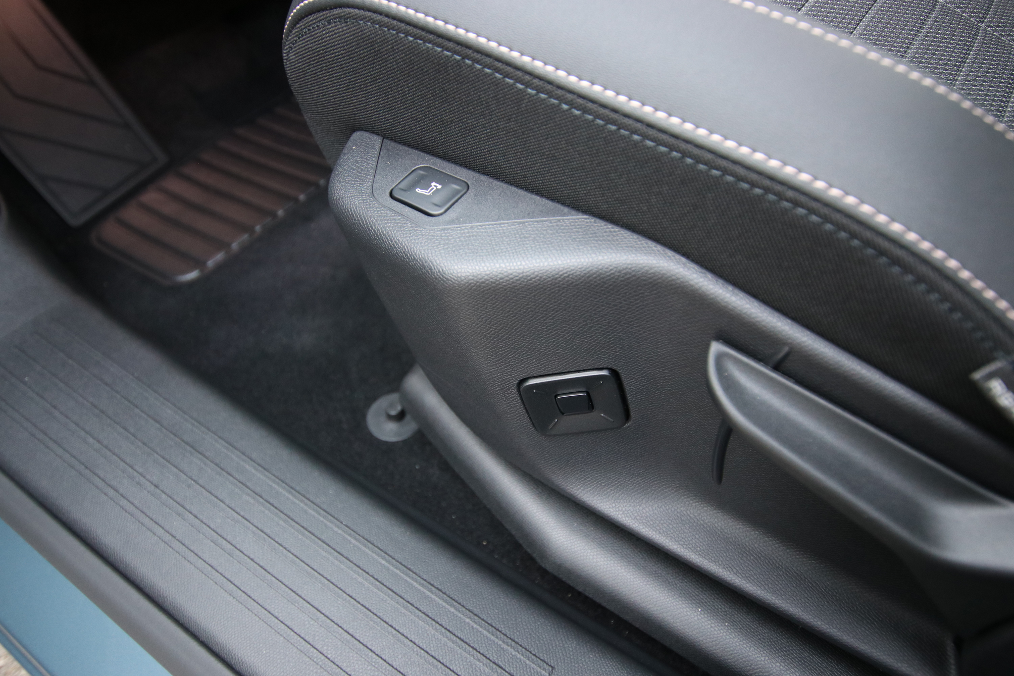 listing desktop thumbnail image 30