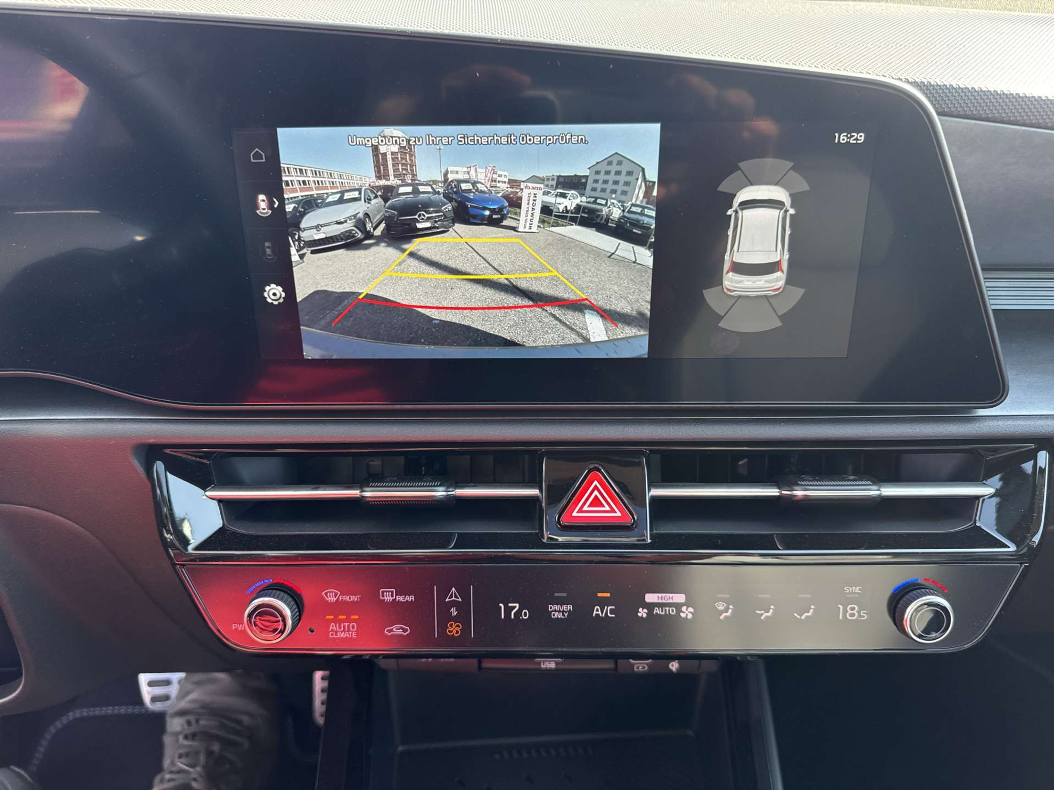 listing desktop thumbnail image 8