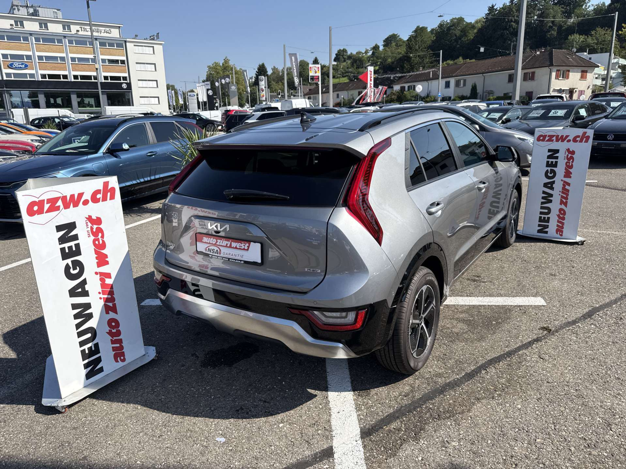 listing desktop thumbnail image 2