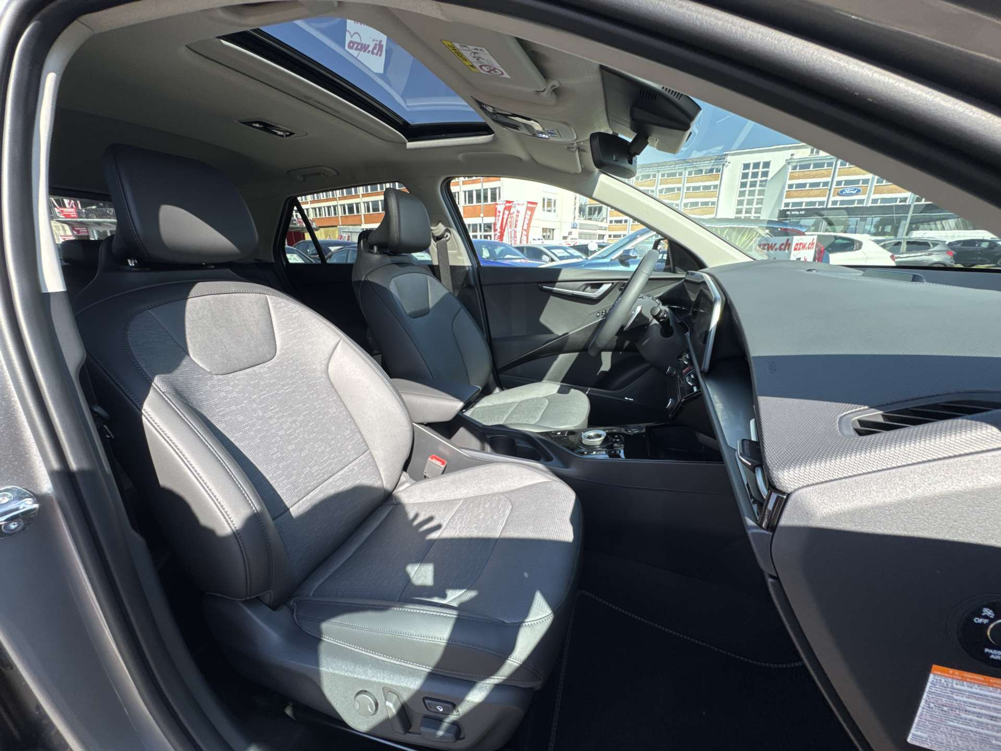 listing desktop thumbnail image 11