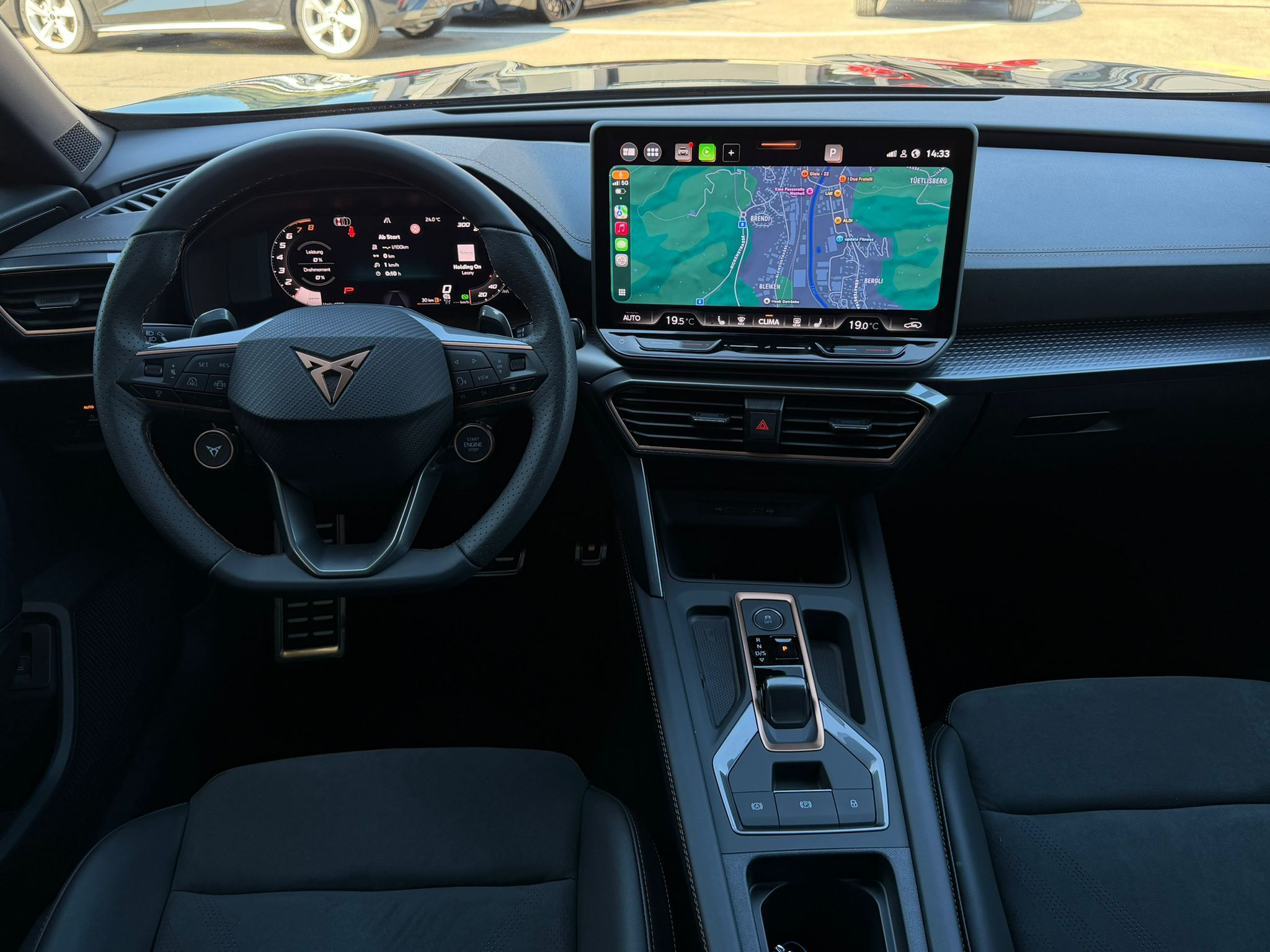 listing desktop thumbnail image 11