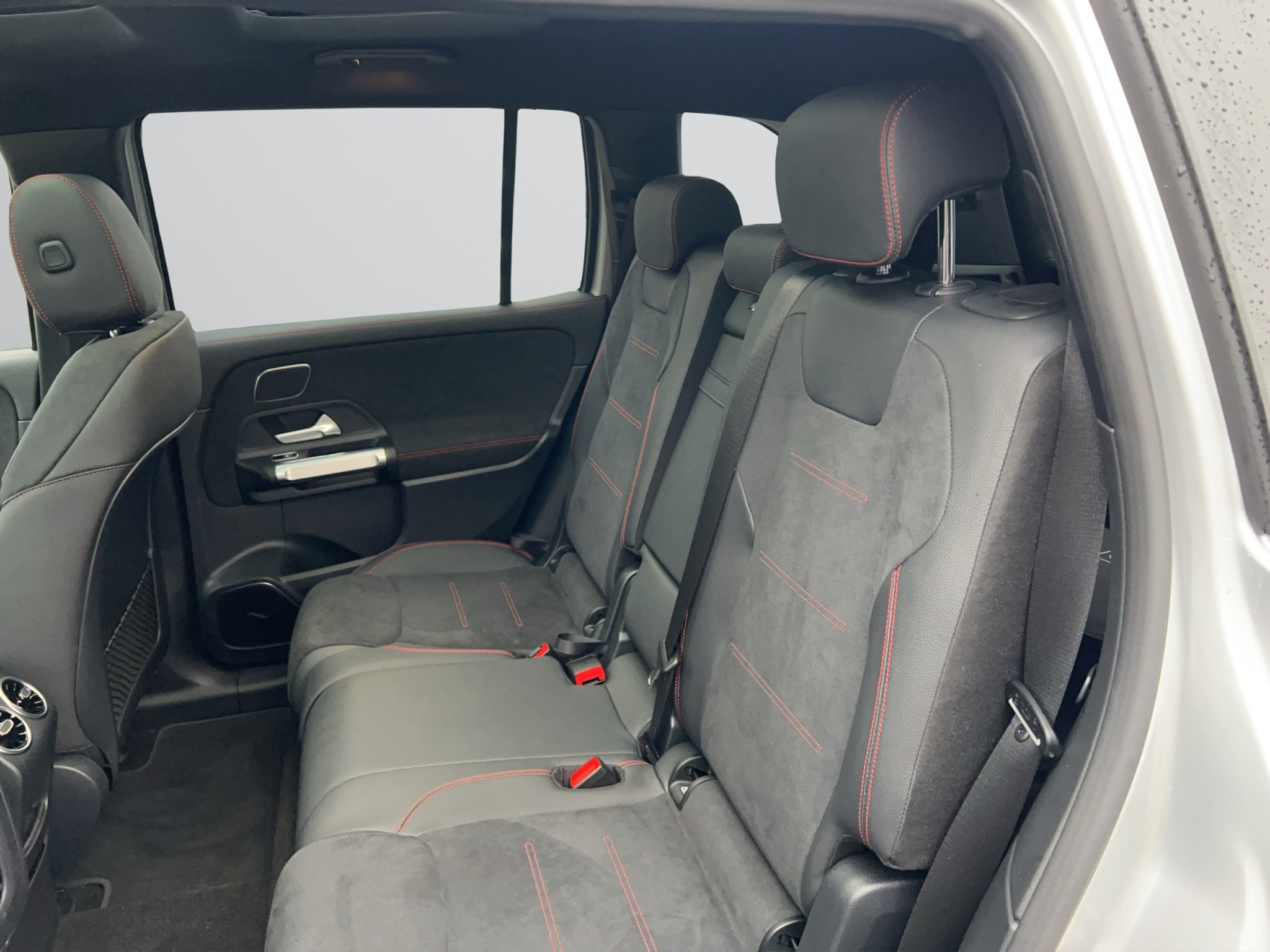 listing desktop thumbnail image 12