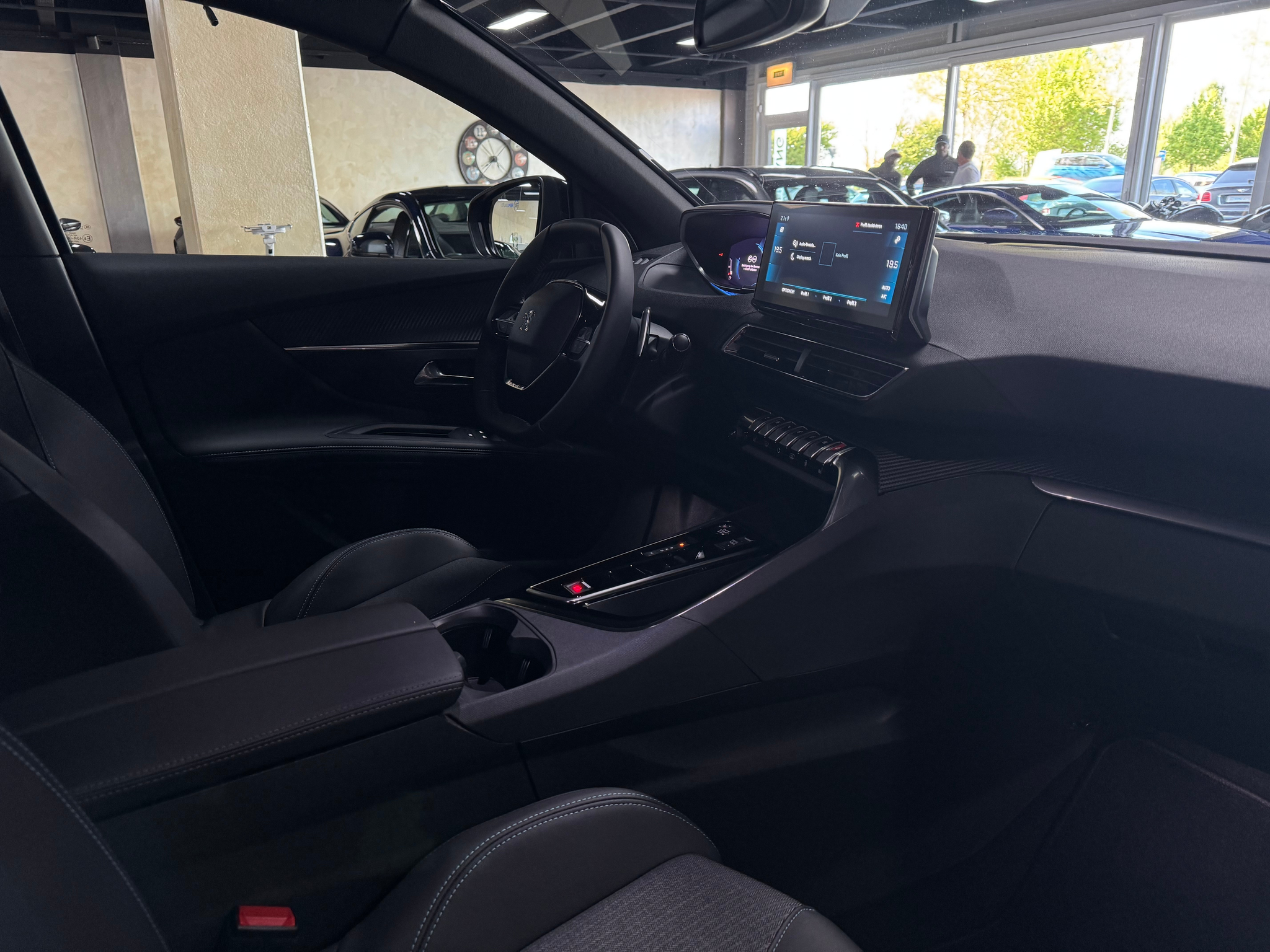 listing desktop thumbnail image 14