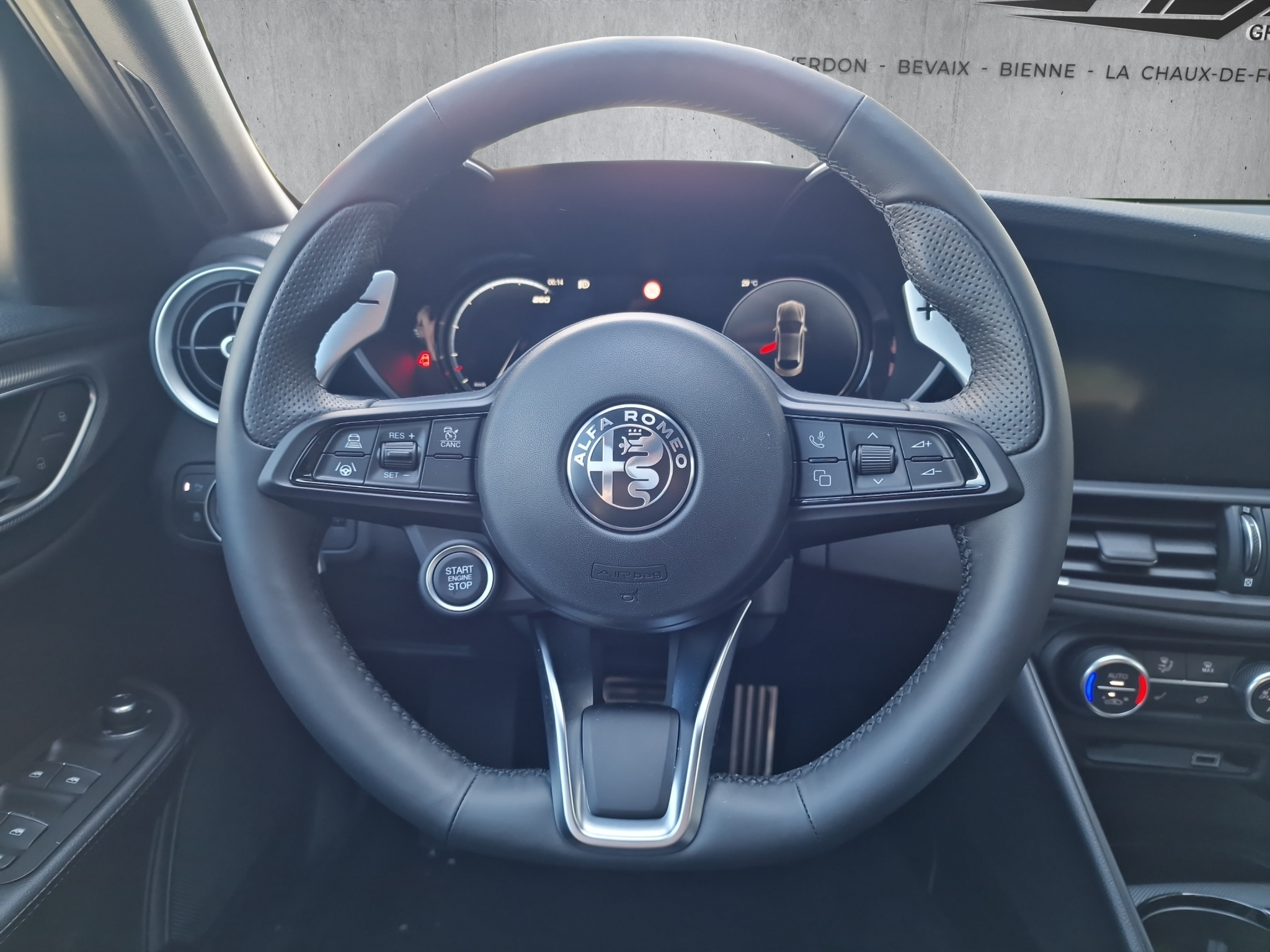 listing desktop thumbnail image 7