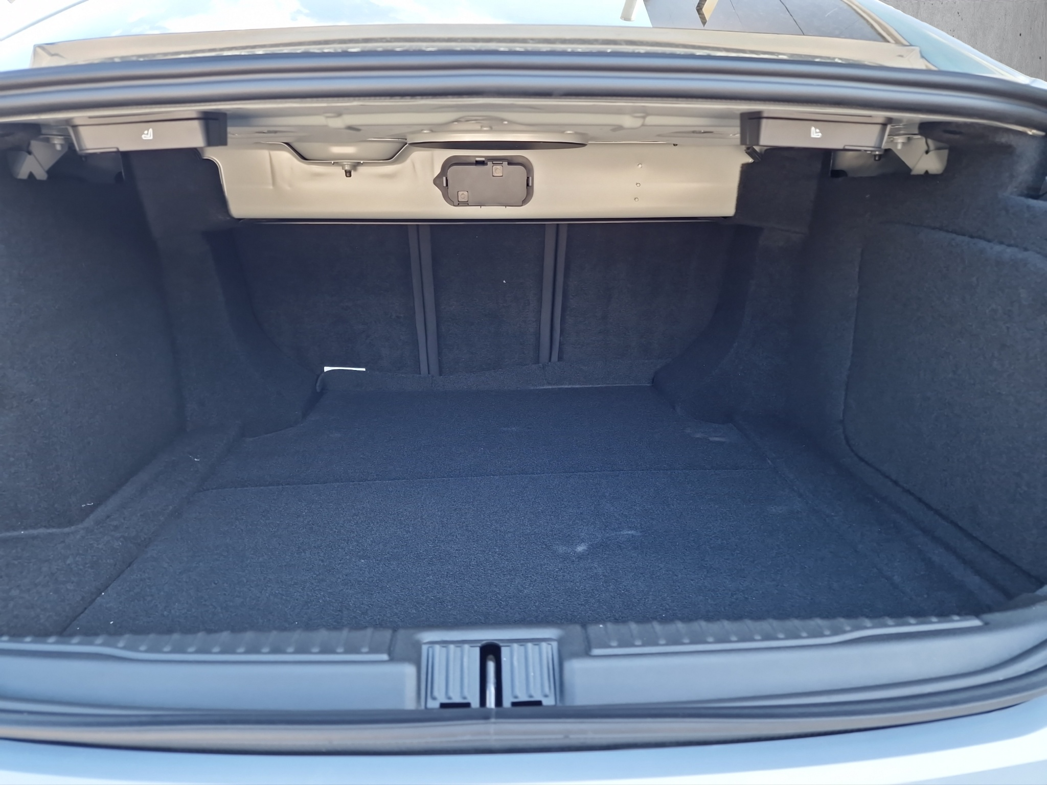 listing desktop thumbnail image 13