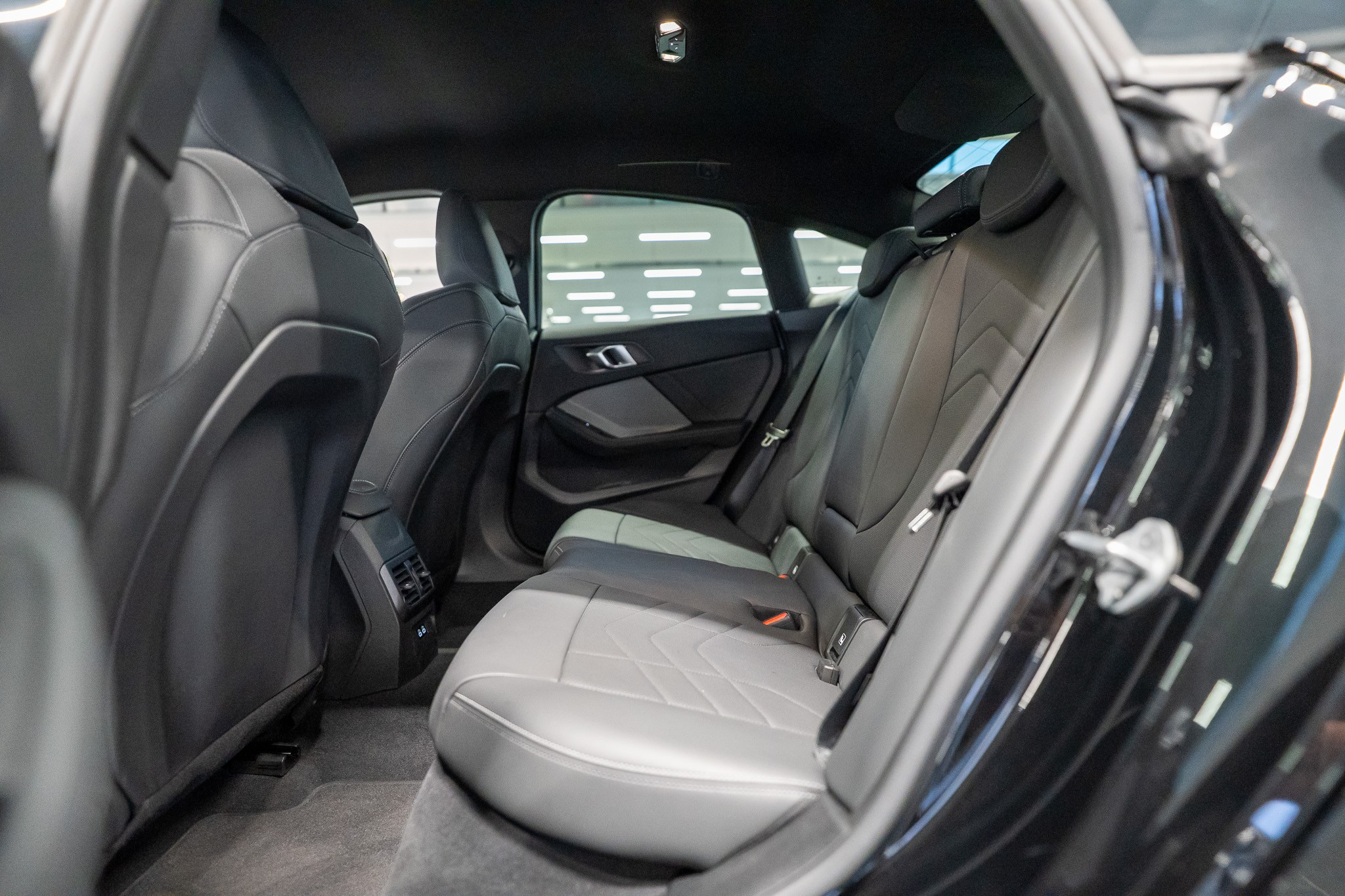 listing desktop thumbnail image 10