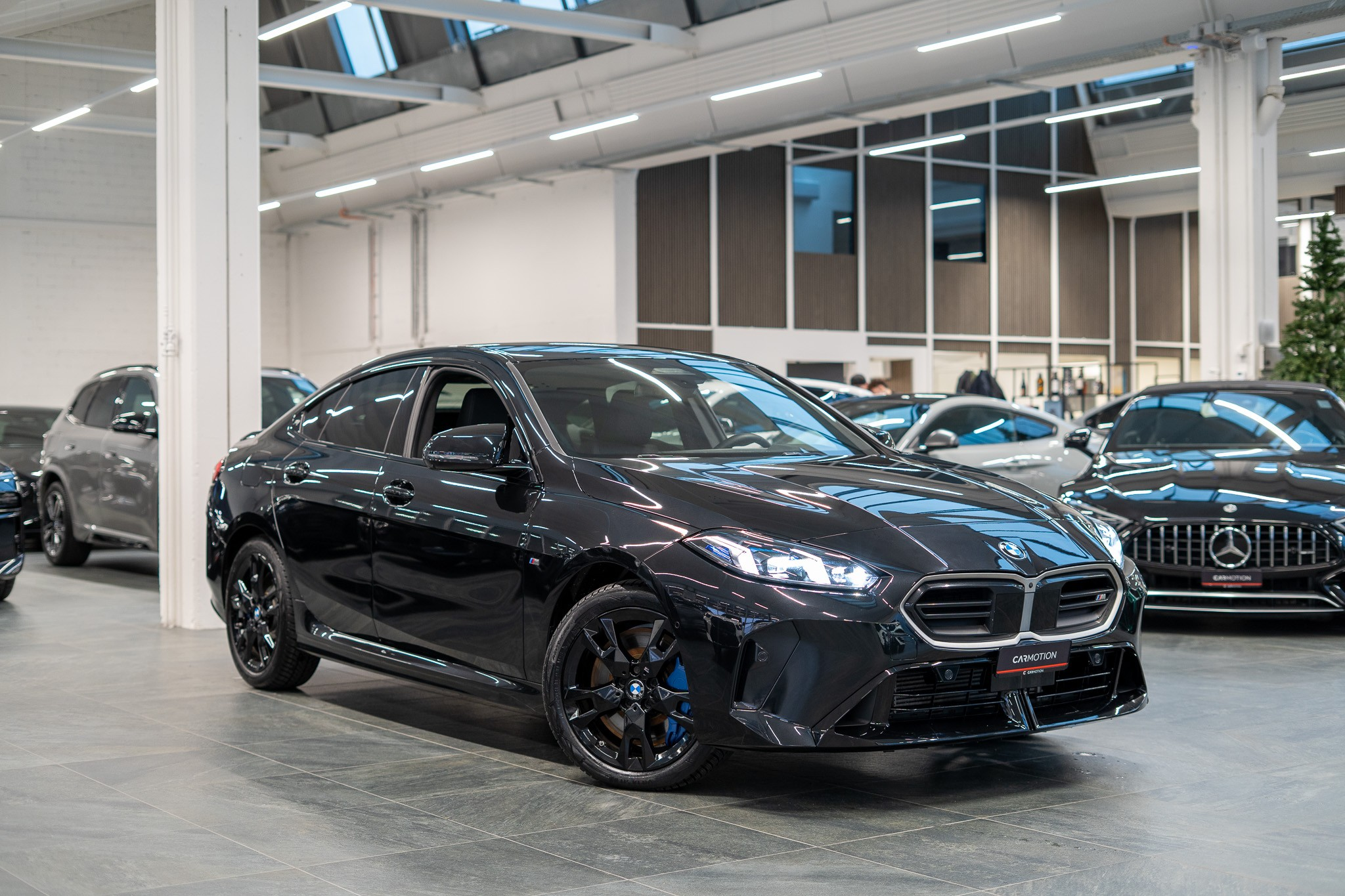 listing desktop thumbnail image 2