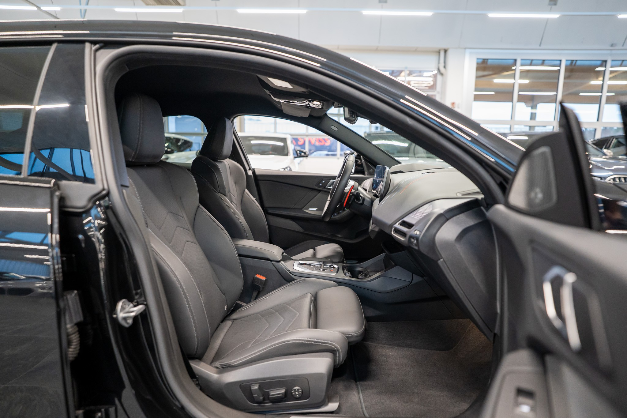 listing desktop thumbnail image 12