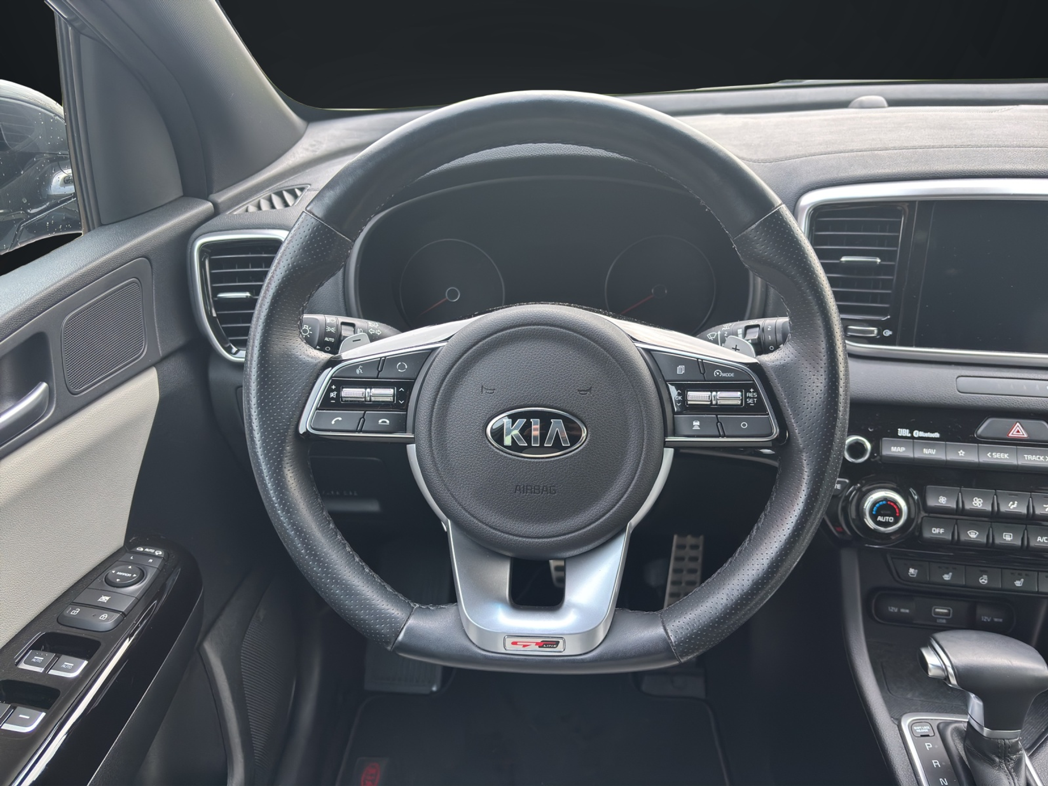 listing desktop thumbnail image 10