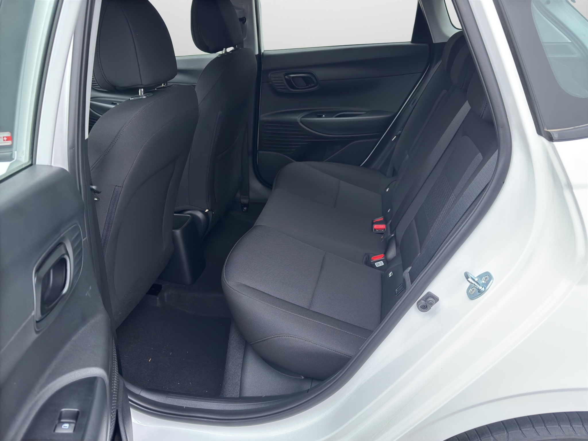 listing desktop thumbnail image 7