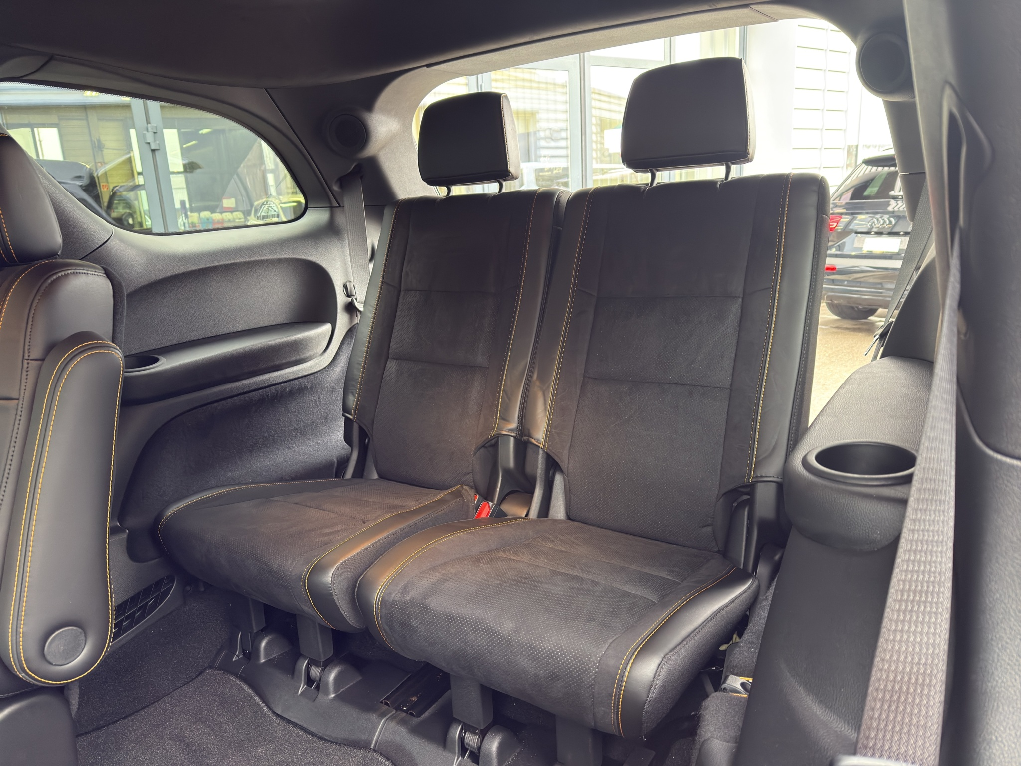 listing desktop thumbnail image 17