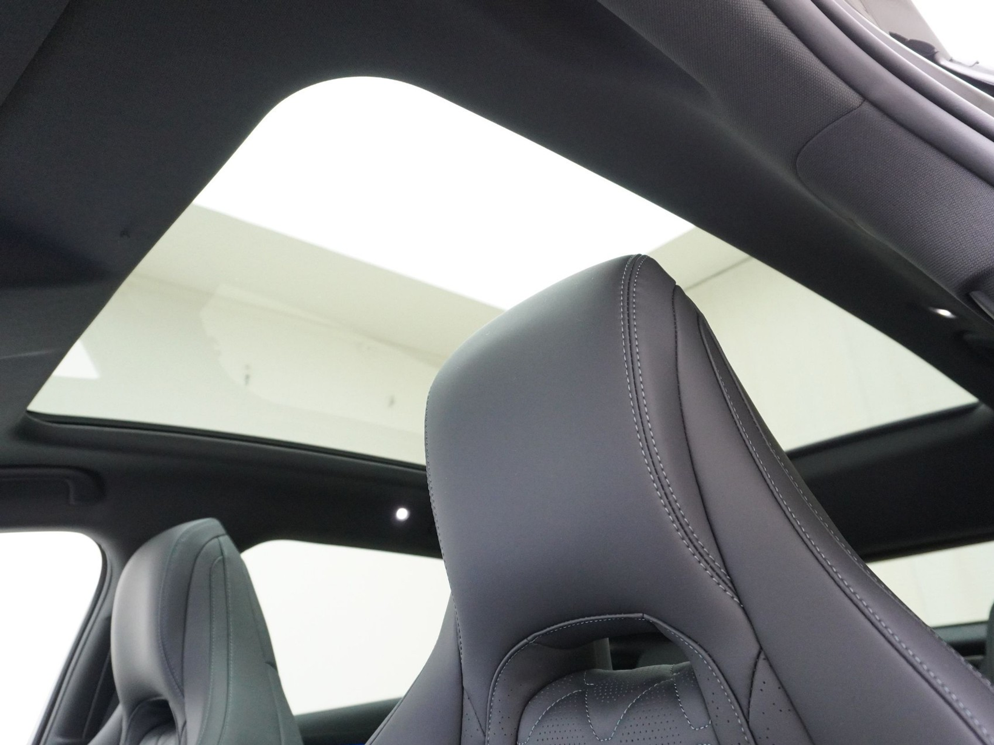 listing desktop thumbnail image 24