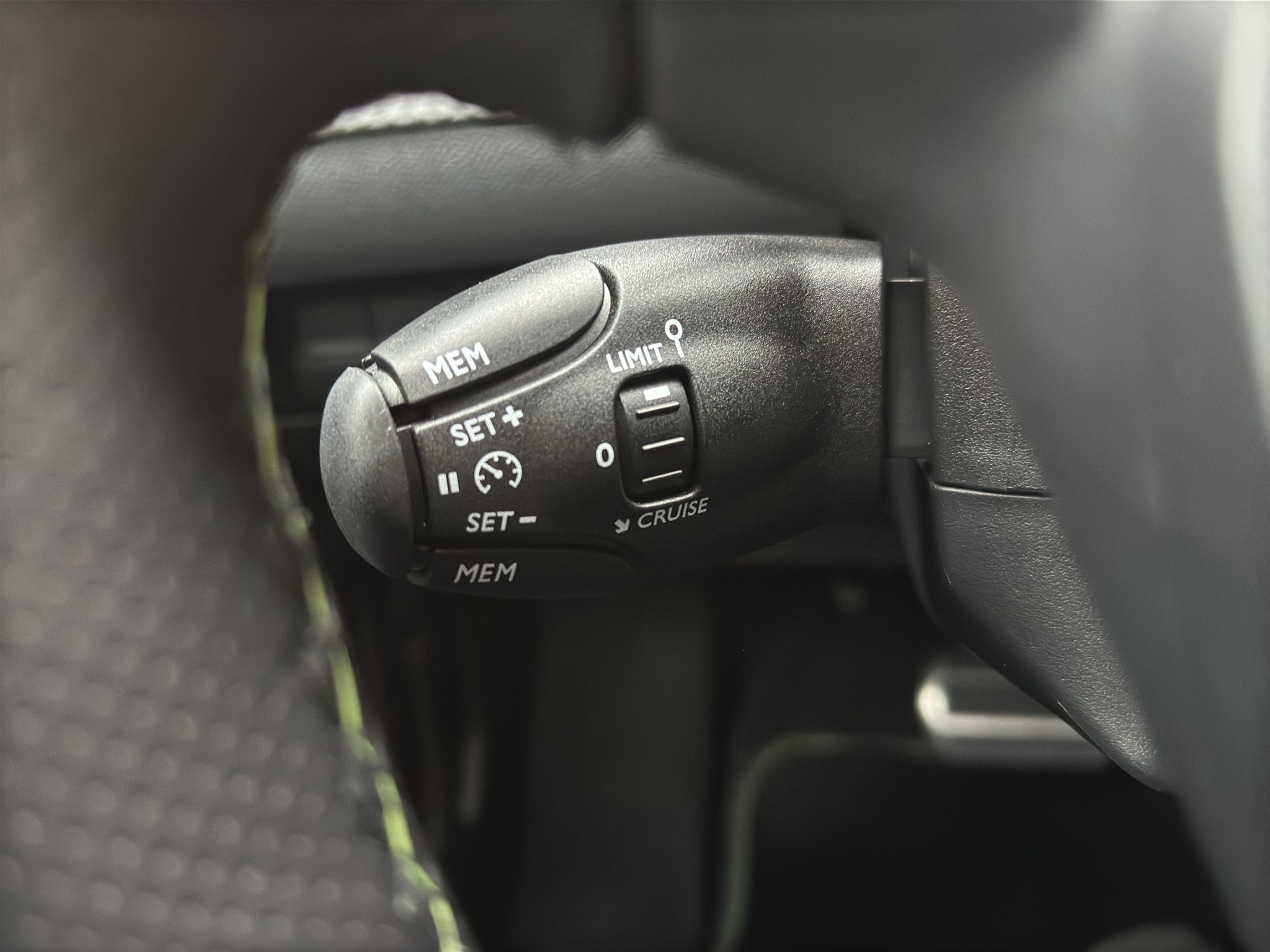 listing desktop thumbnail image 16