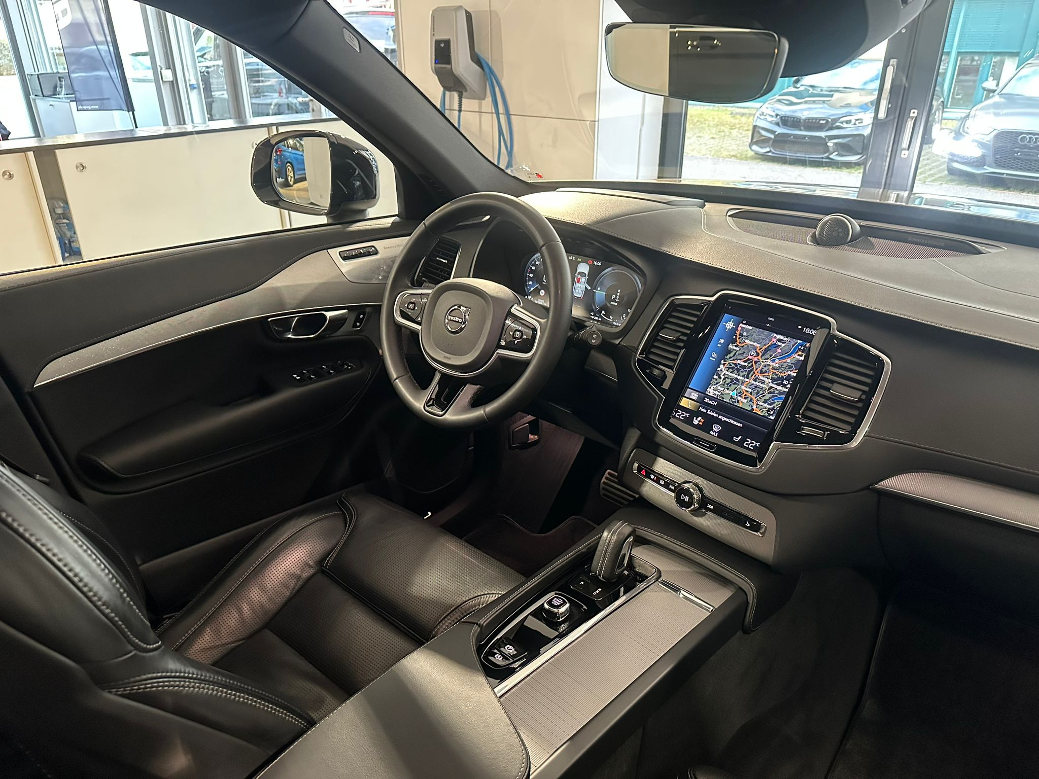 listing desktop thumbnail image 8