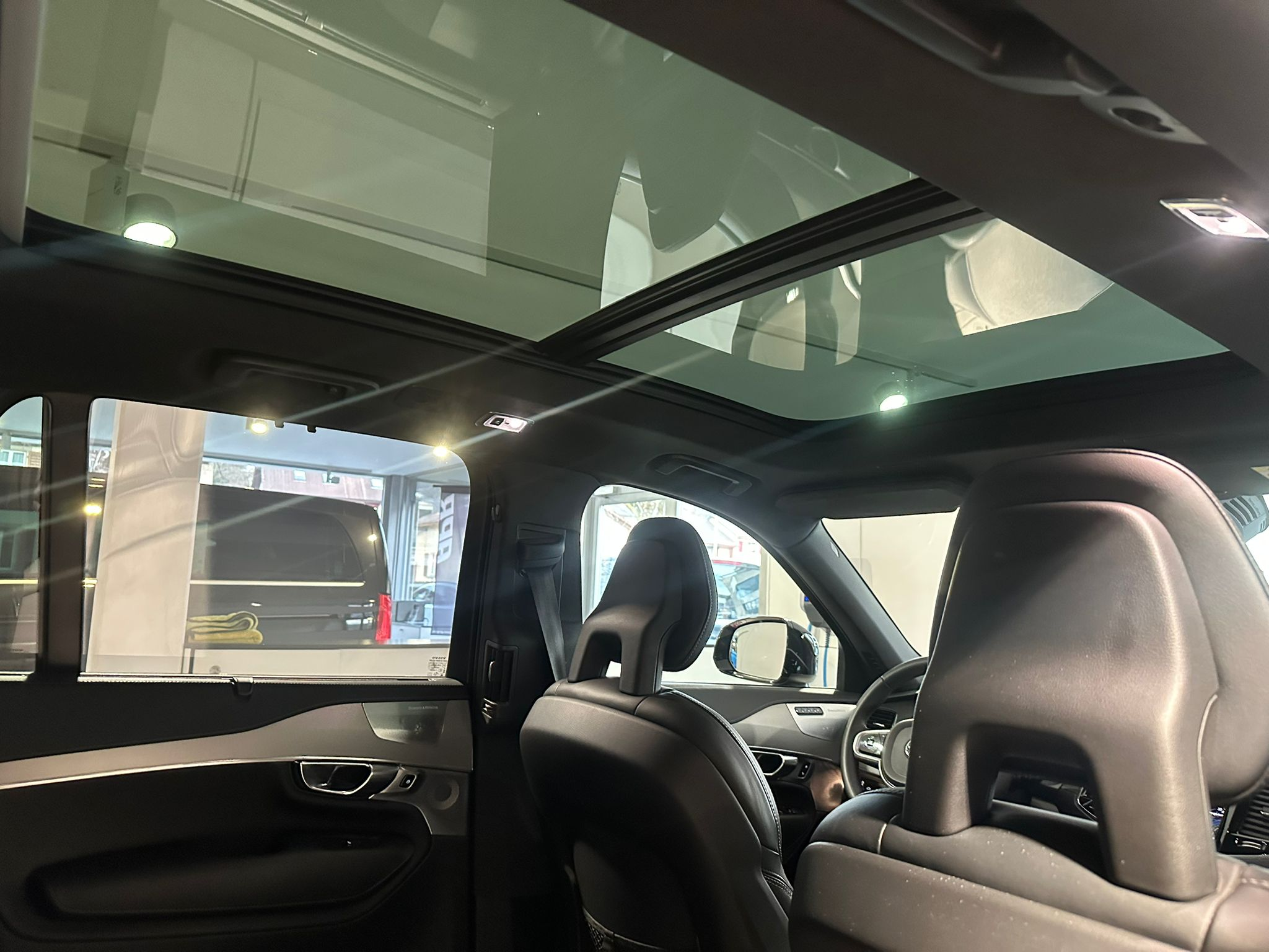 listing desktop thumbnail image 15