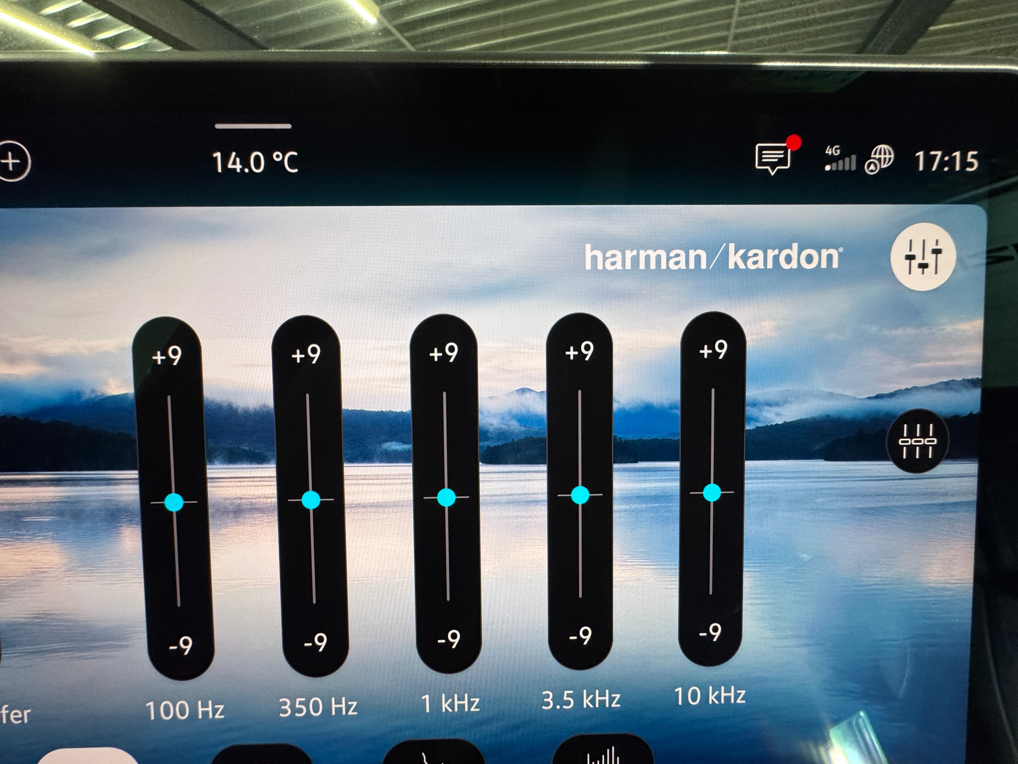 listing desktop thumbnail image 23