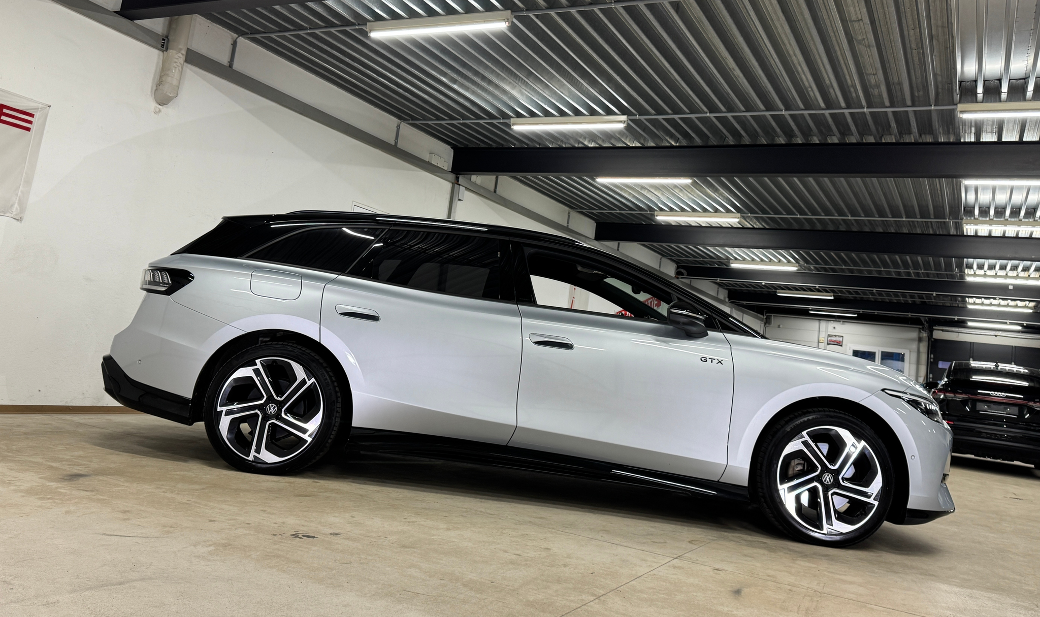 listing desktop thumbnail image 4