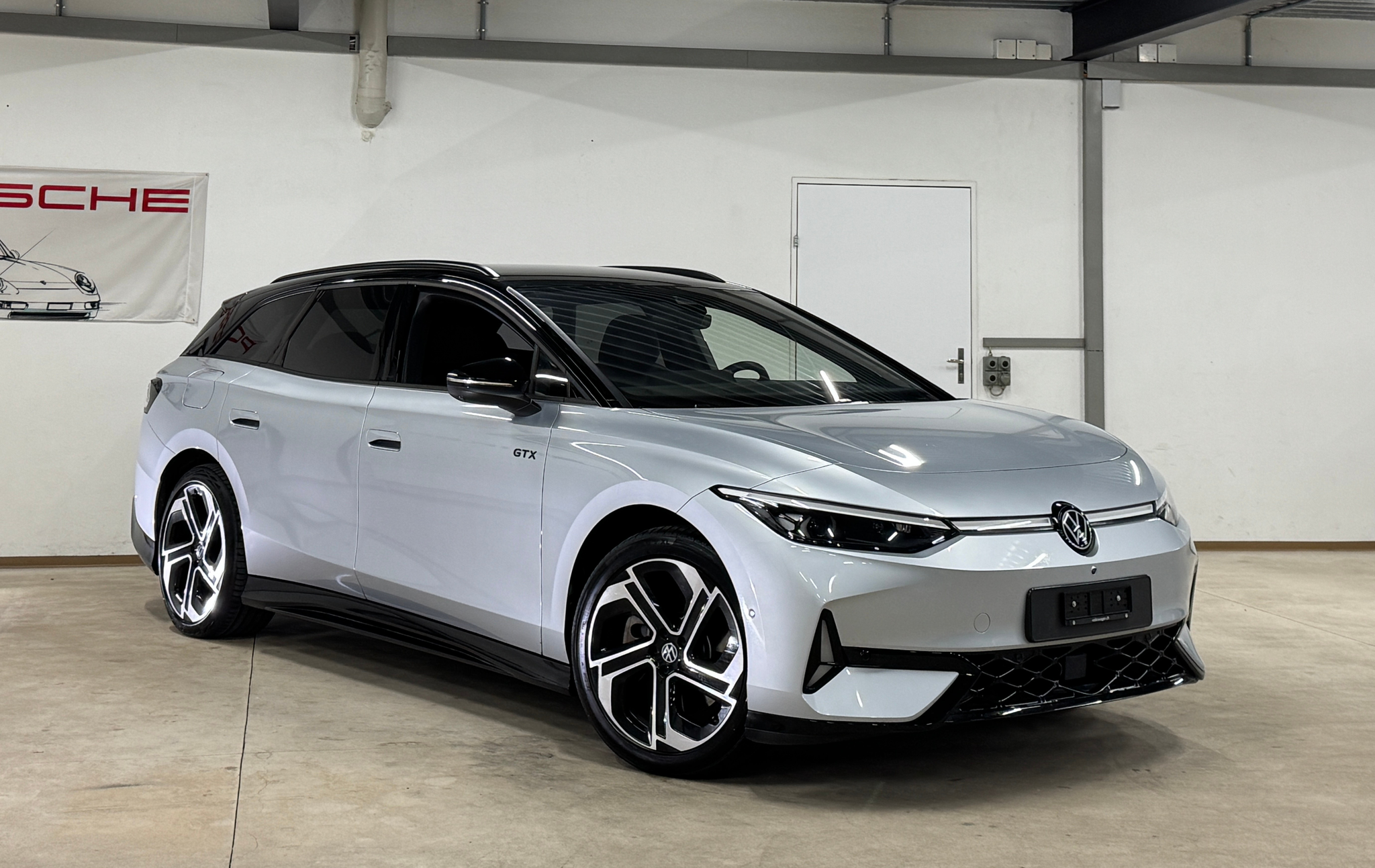 listing desktop thumbnail image 3