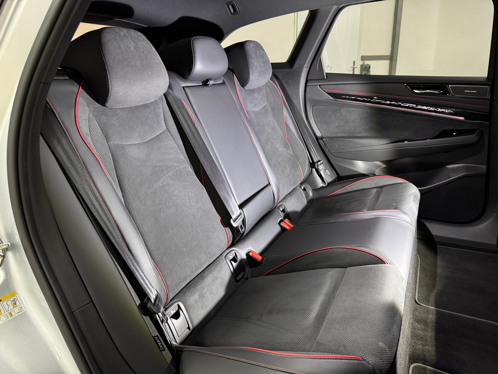 listing desktop thumbnail image 12