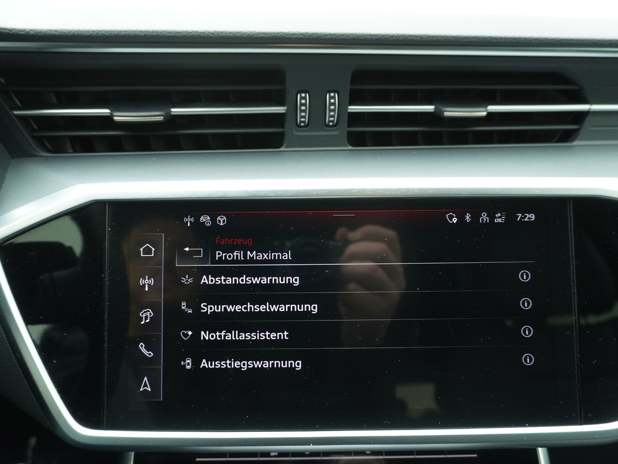 listing desktop thumbnail image 24