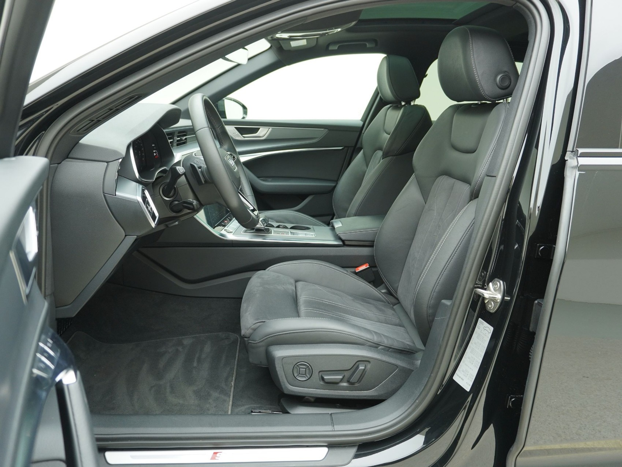 listing desktop thumbnail image 8