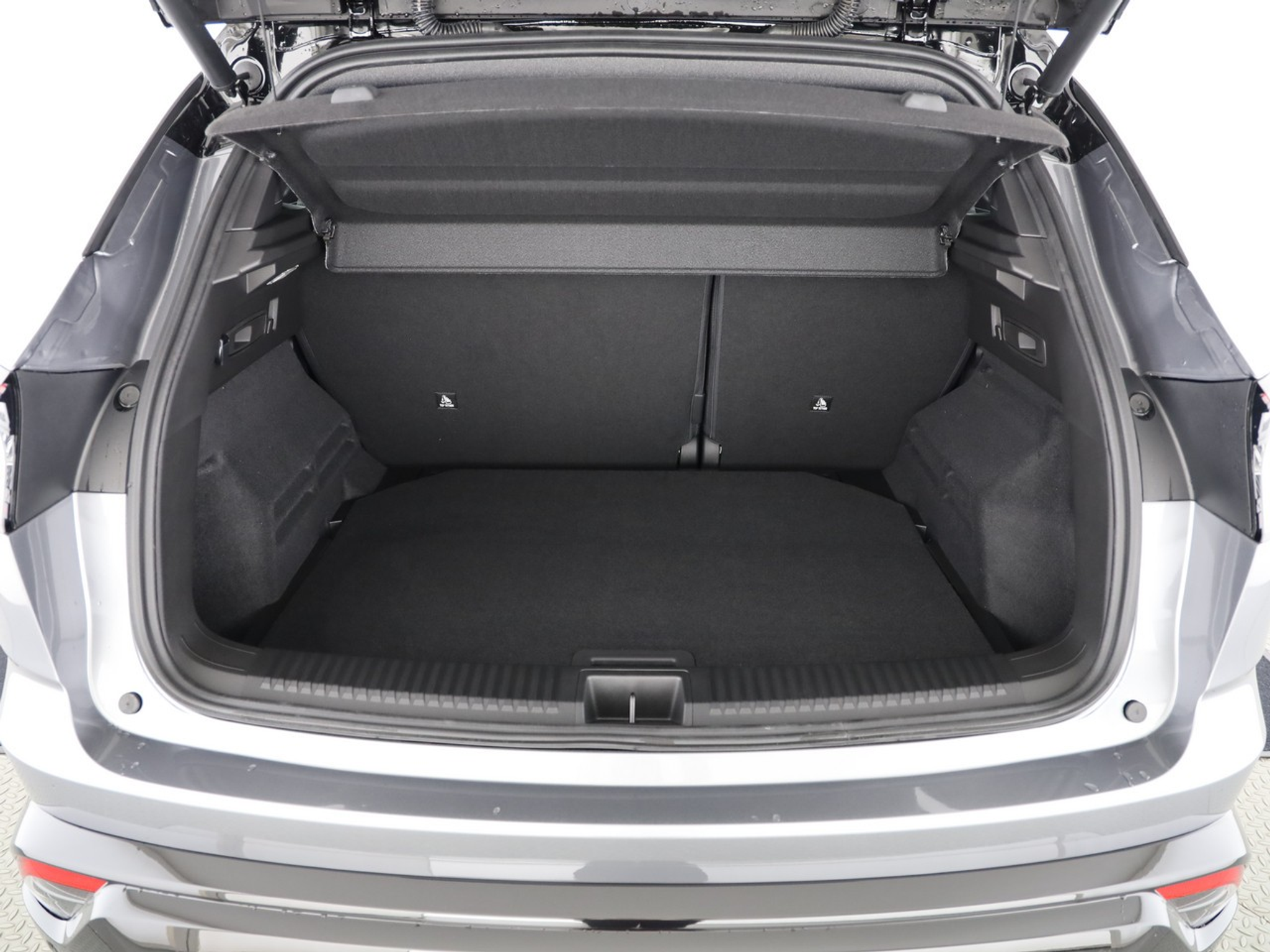 listing desktop thumbnail image 8