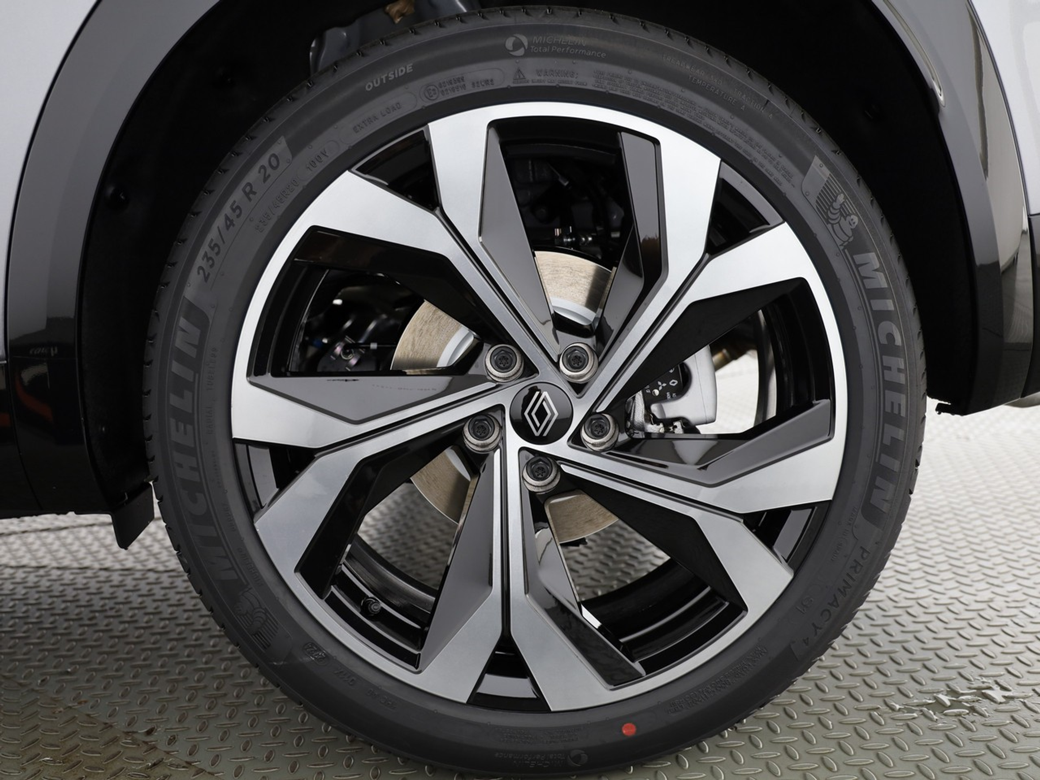 listing desktop thumbnail image 3