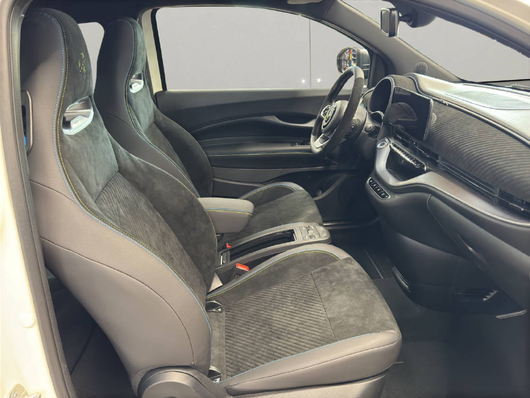 listing desktop thumbnail image 15