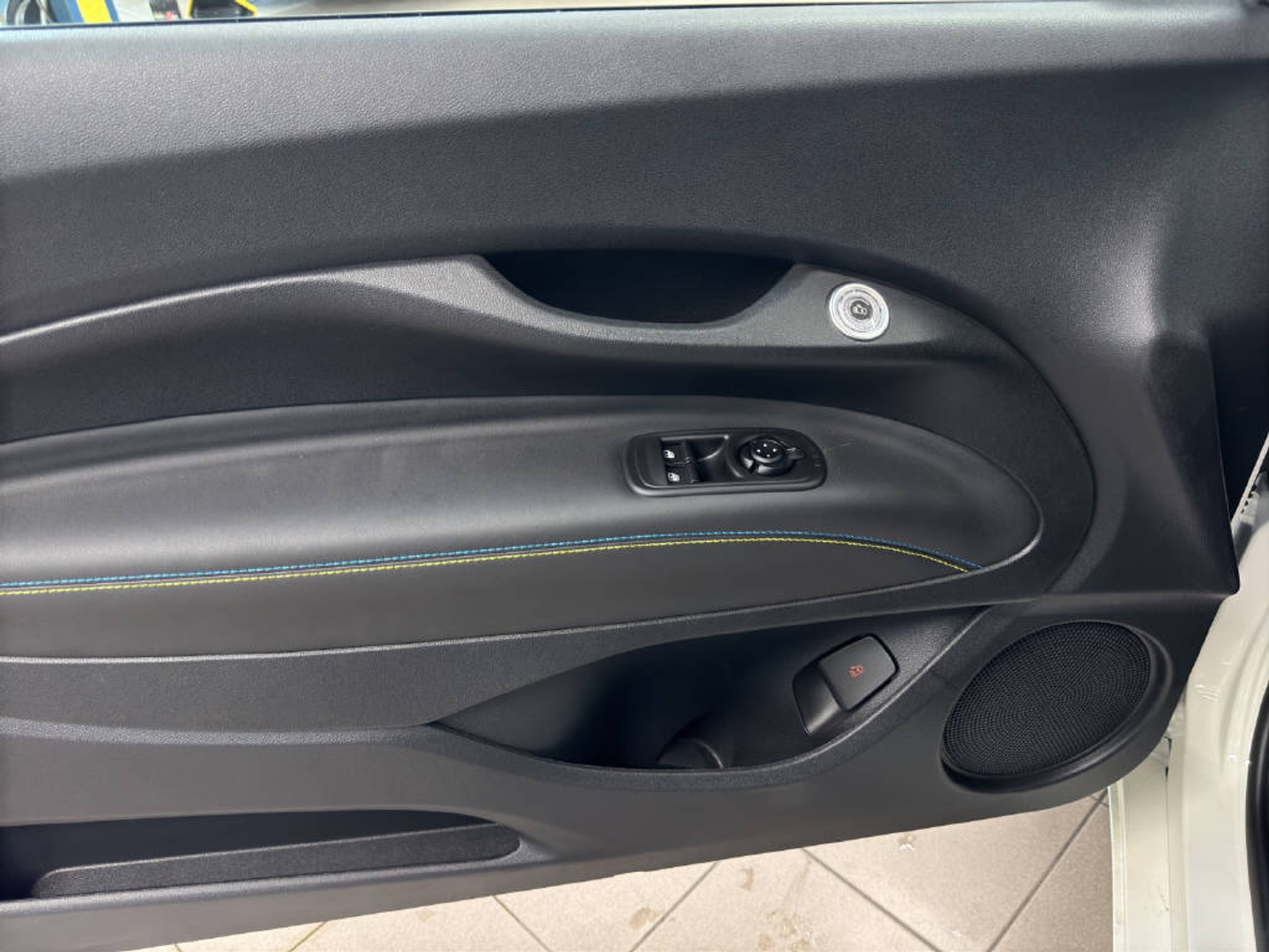 listing desktop thumbnail image 13