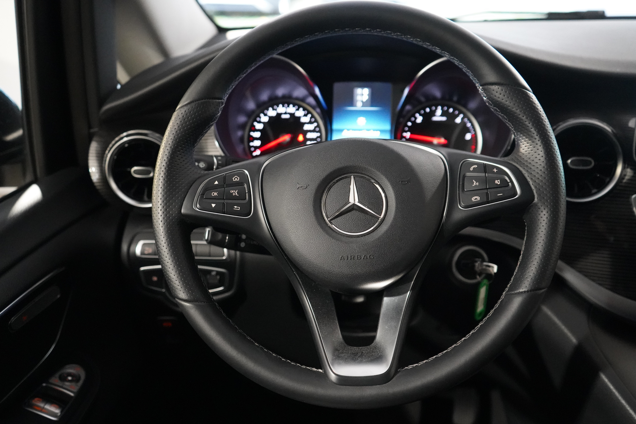 listing desktop thumbnail image 7