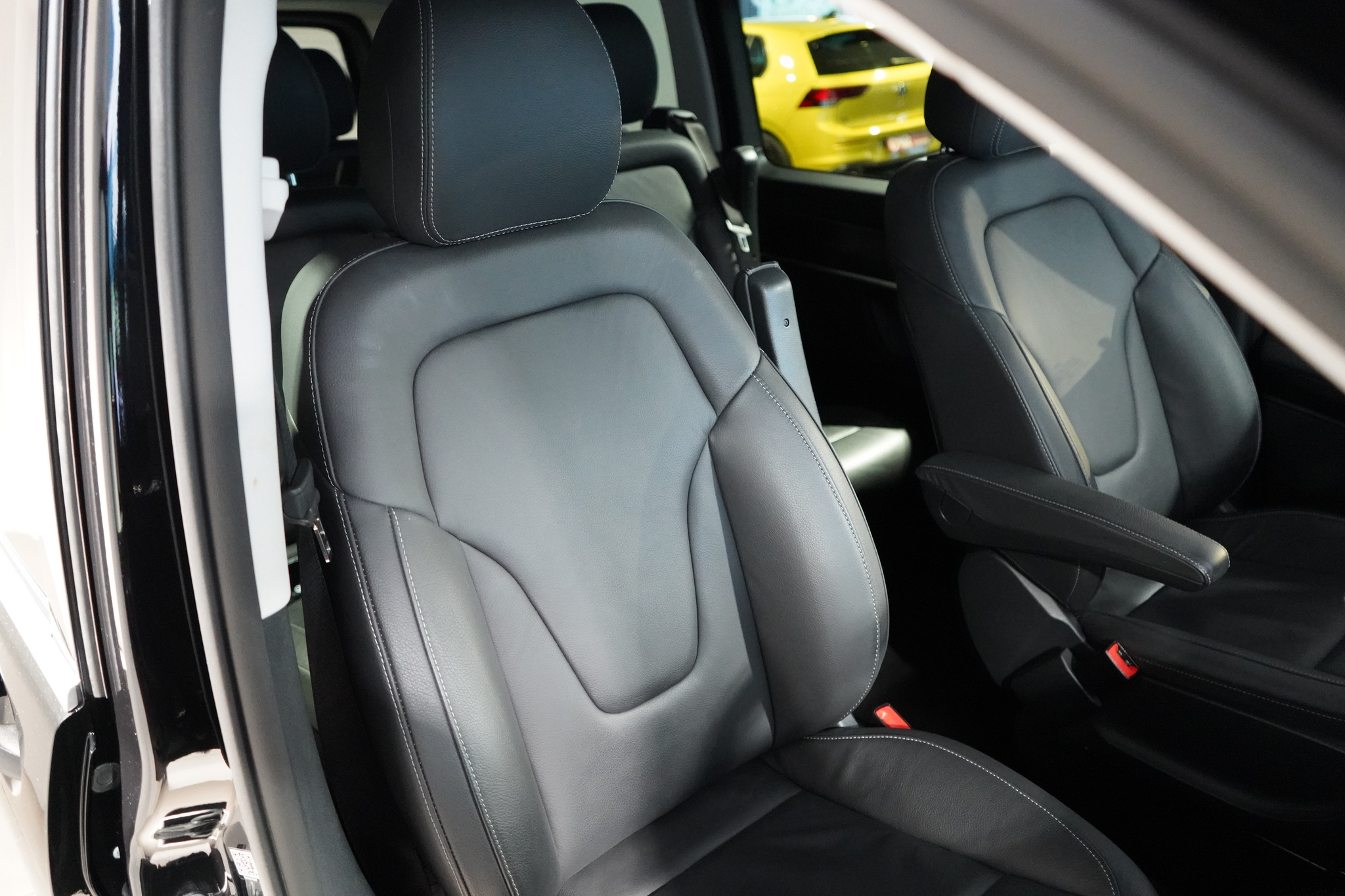 listing desktop thumbnail image 6