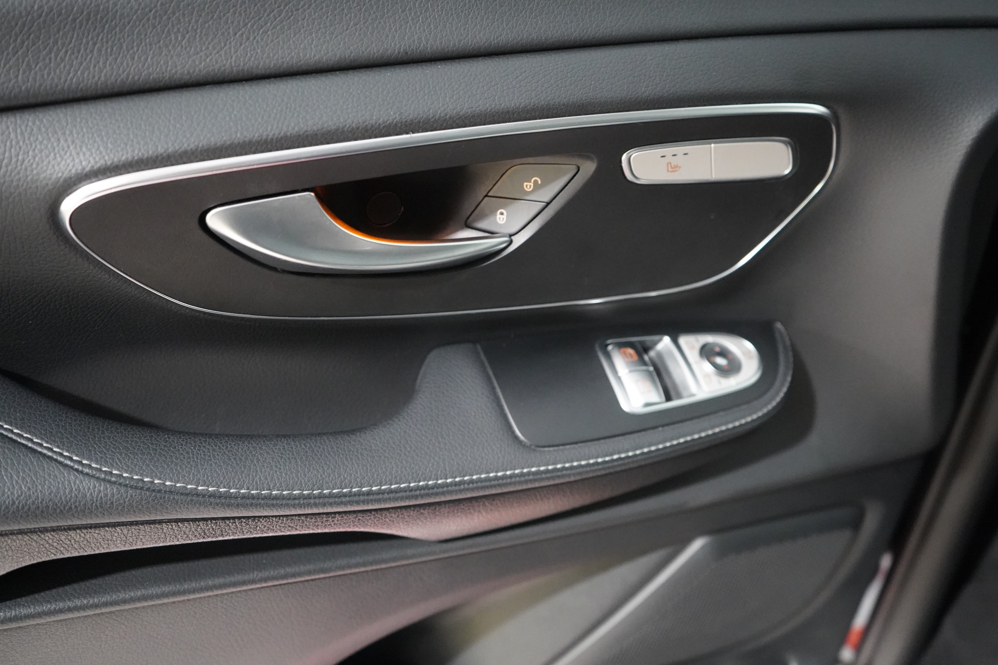 listing desktop thumbnail image 11