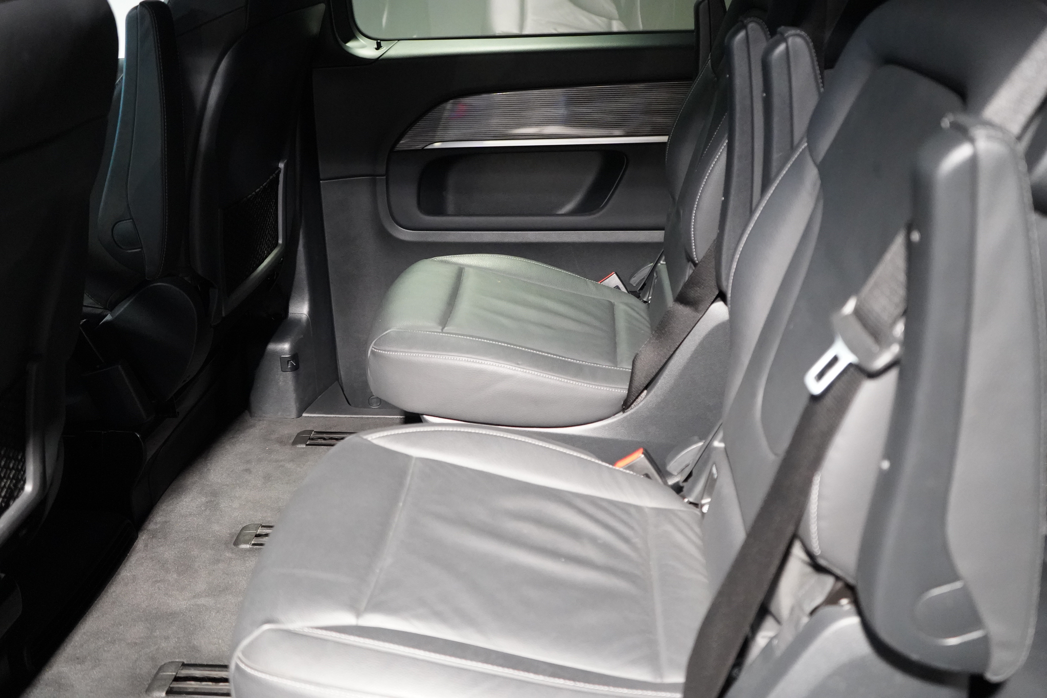 listing desktop thumbnail image 14