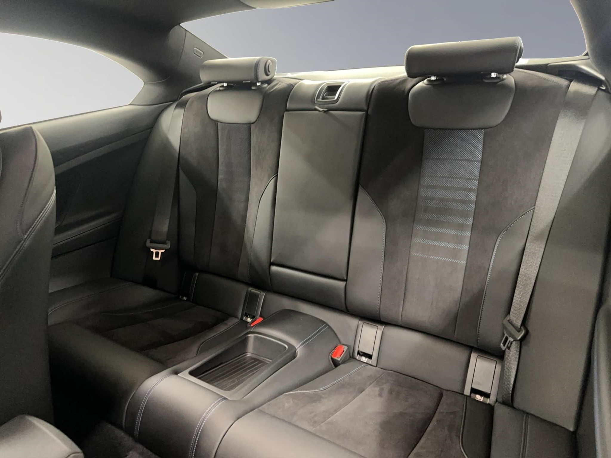 listing desktop thumbnail image 11