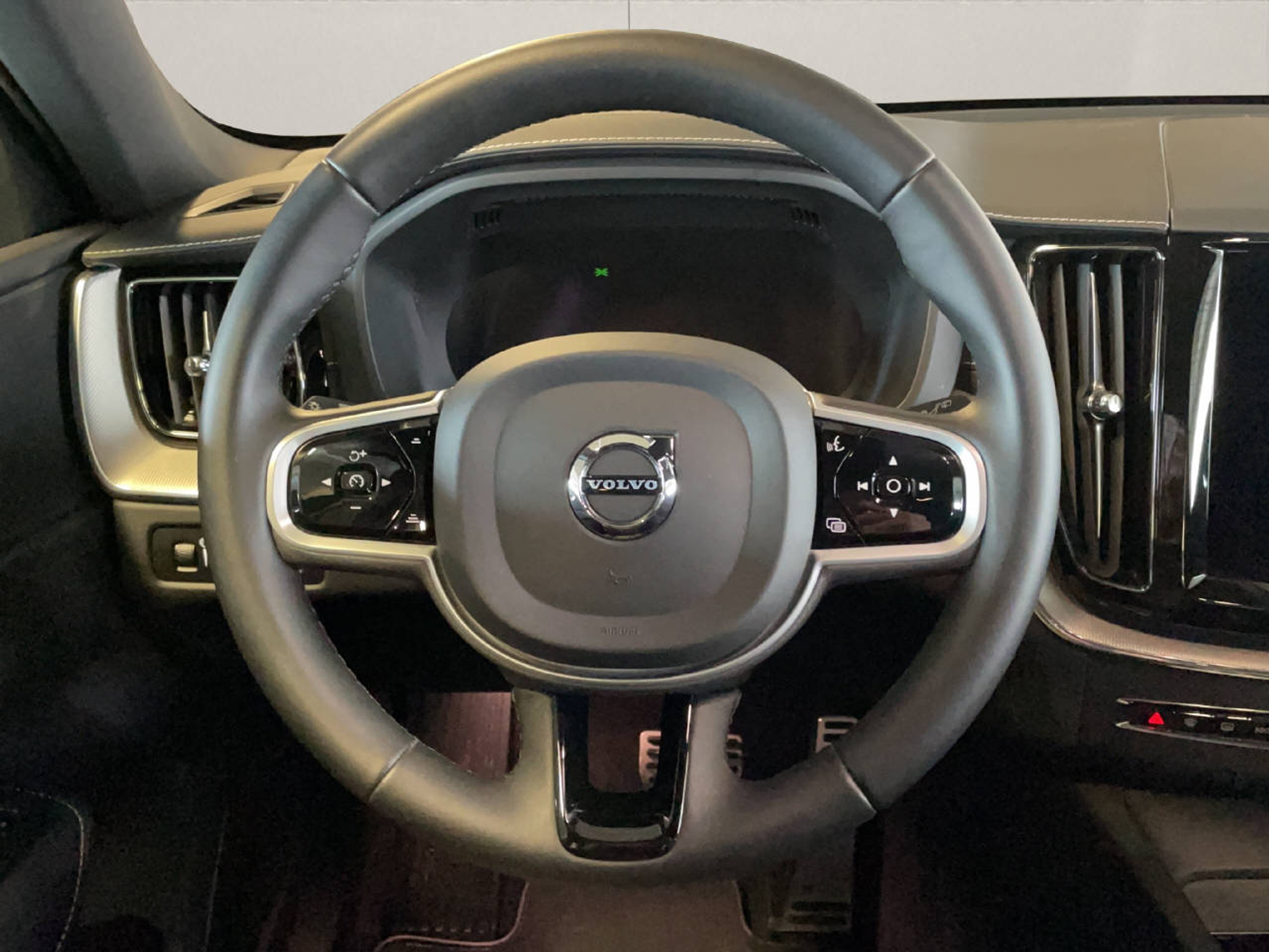 listing desktop thumbnail image 9