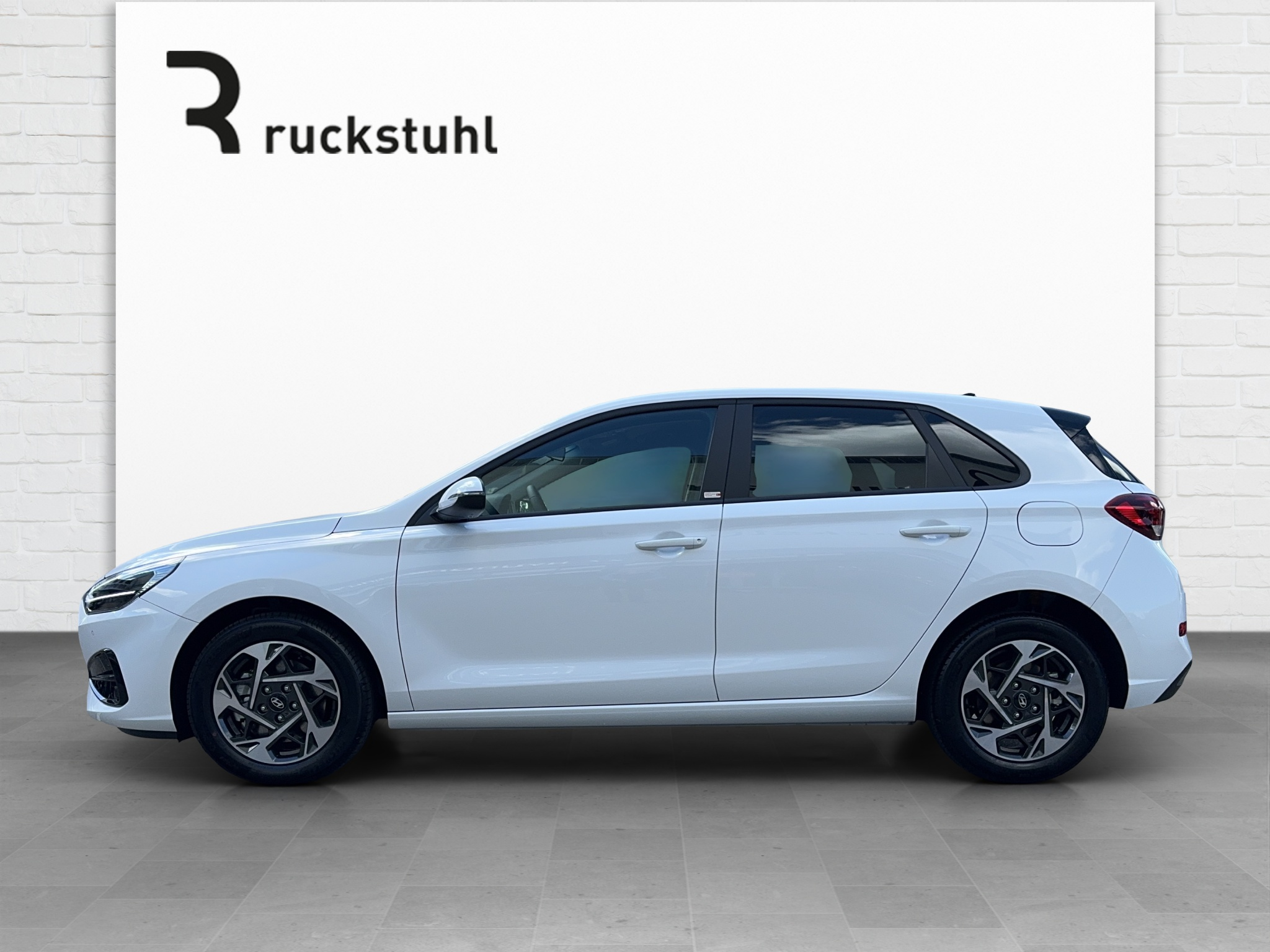 listing desktop thumbnail image 2