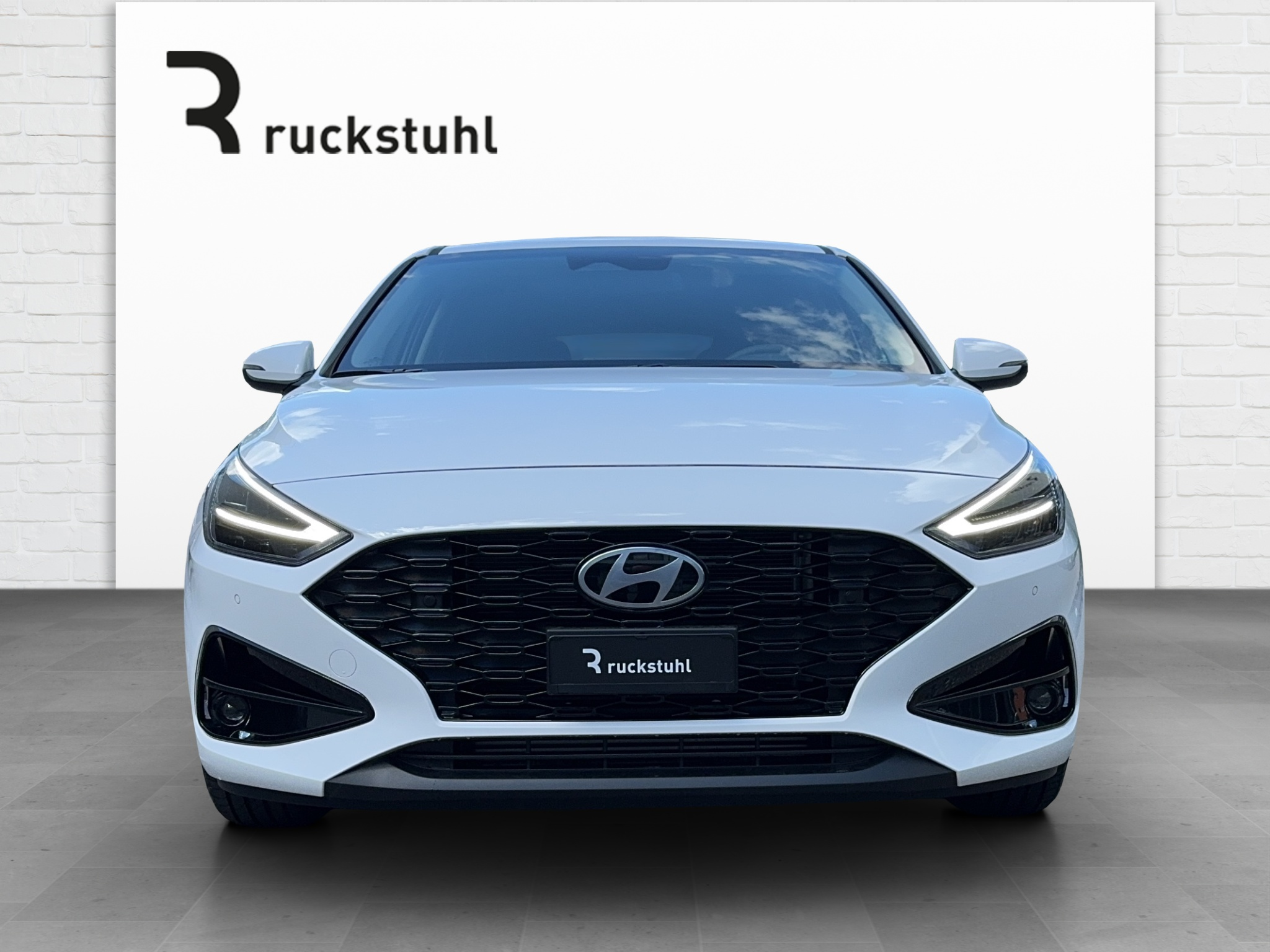 listing desktop thumbnail image 1