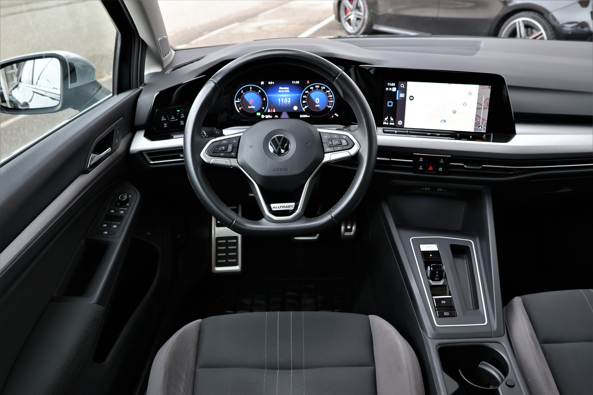 listing desktop thumbnail image 13