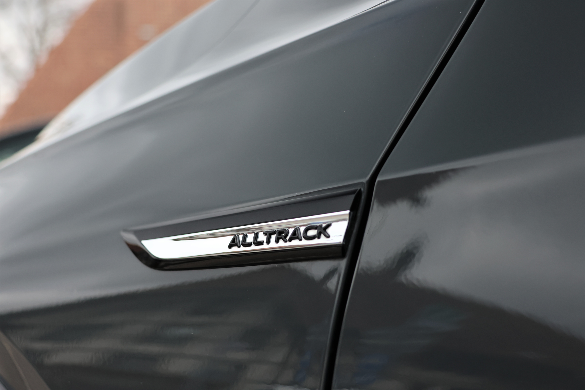 listing desktop thumbnail image 8