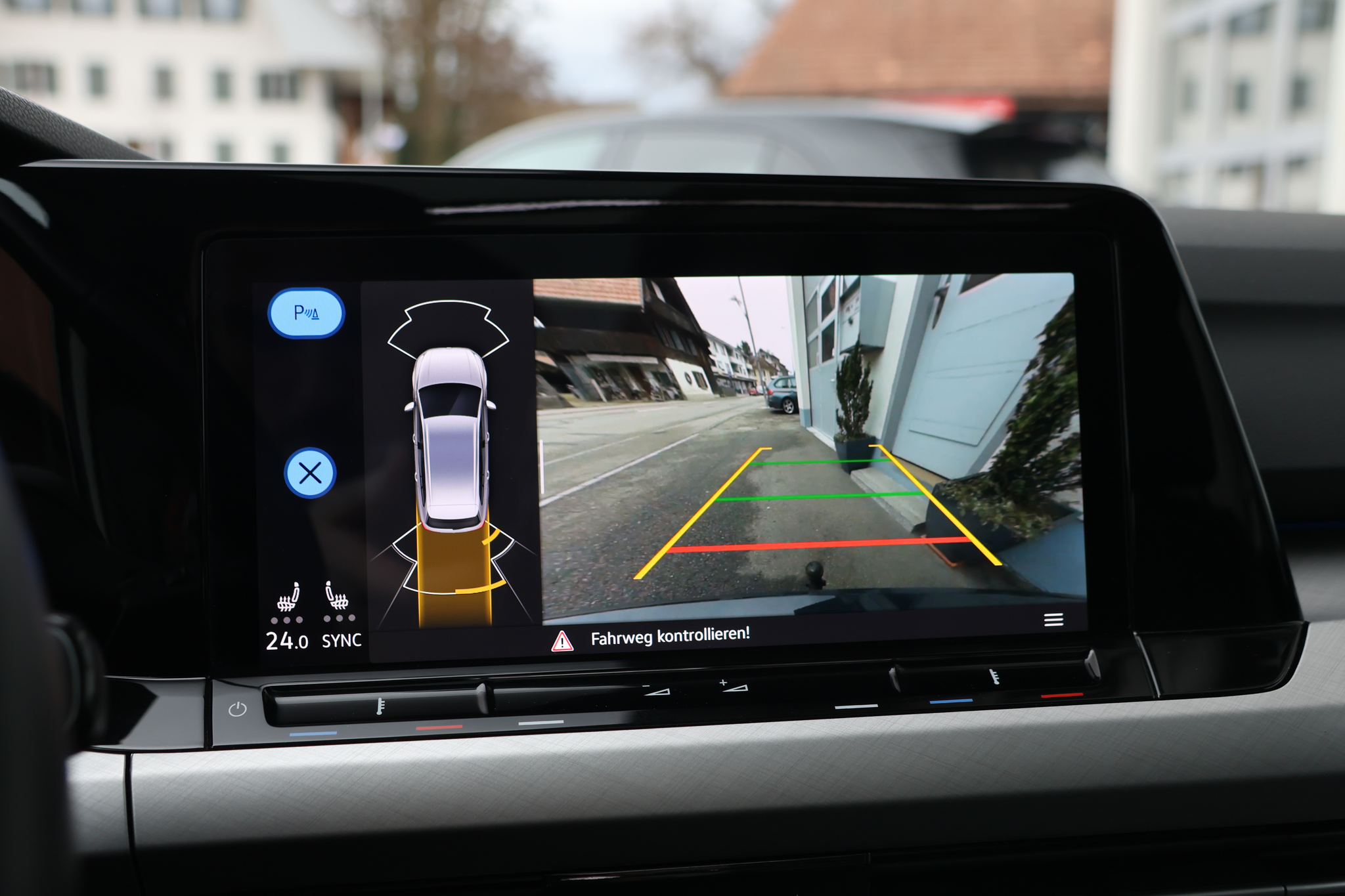 listing desktop thumbnail image 22