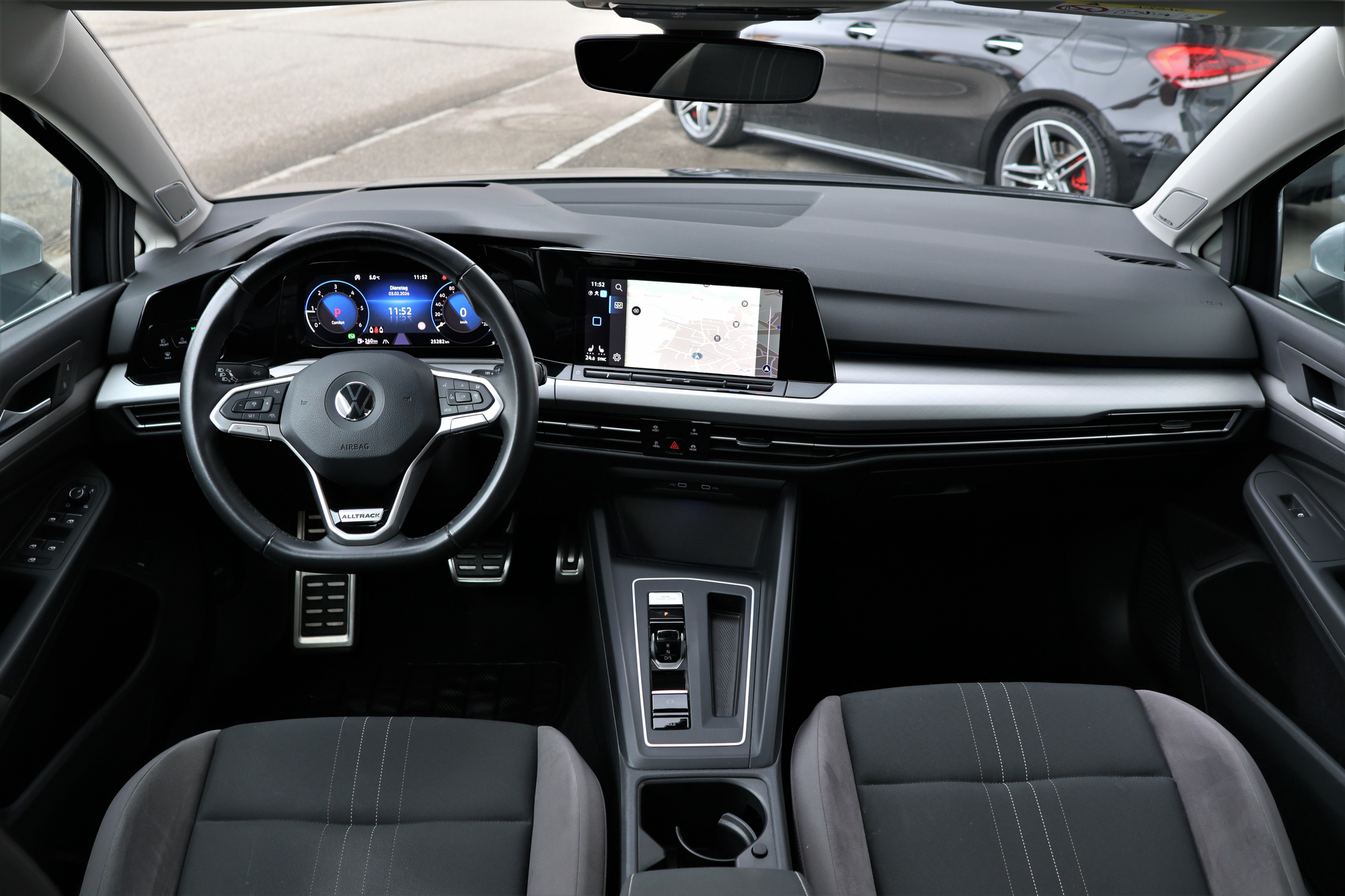 listing desktop thumbnail image 15