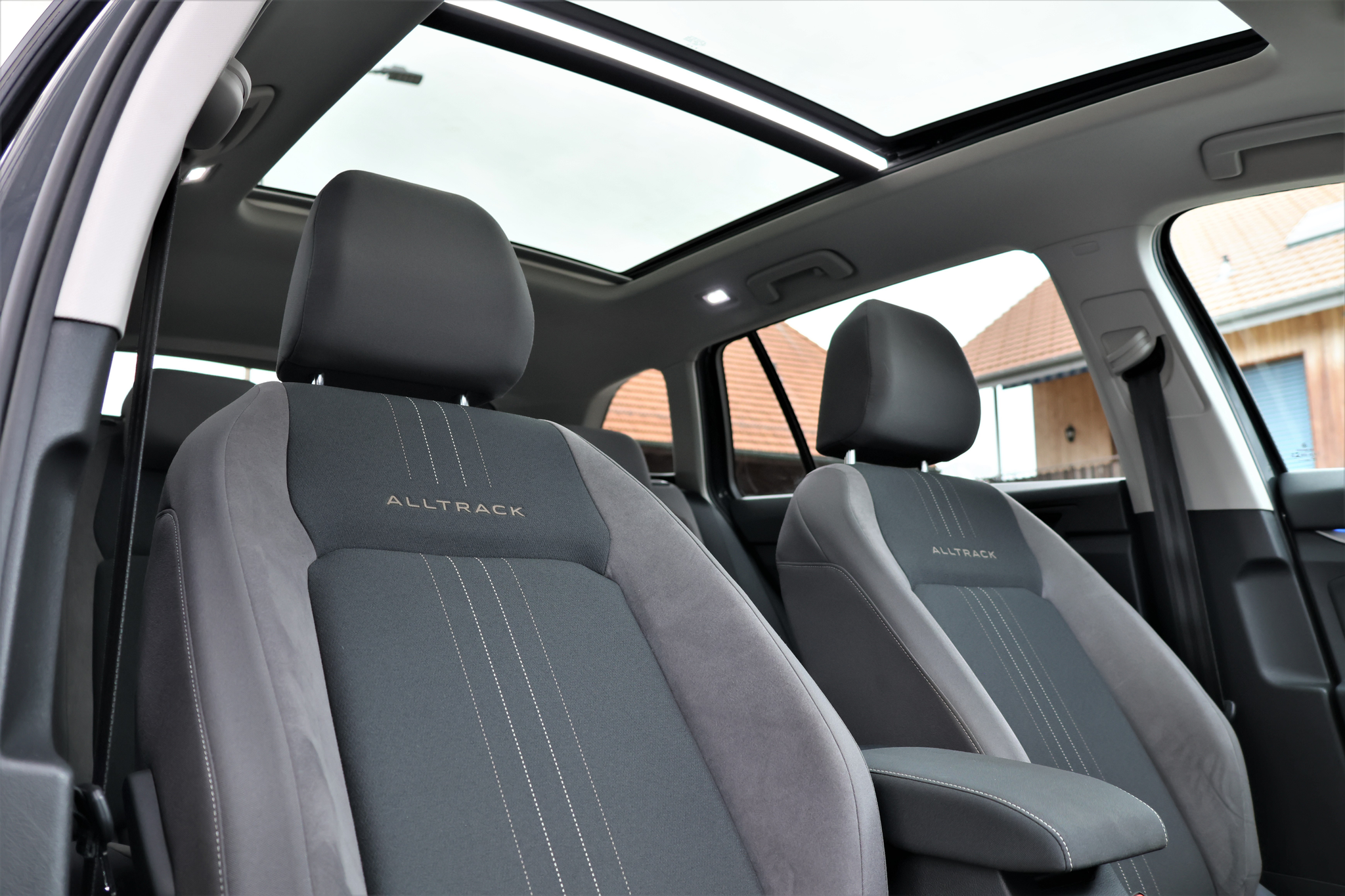 listing desktop thumbnail image 21