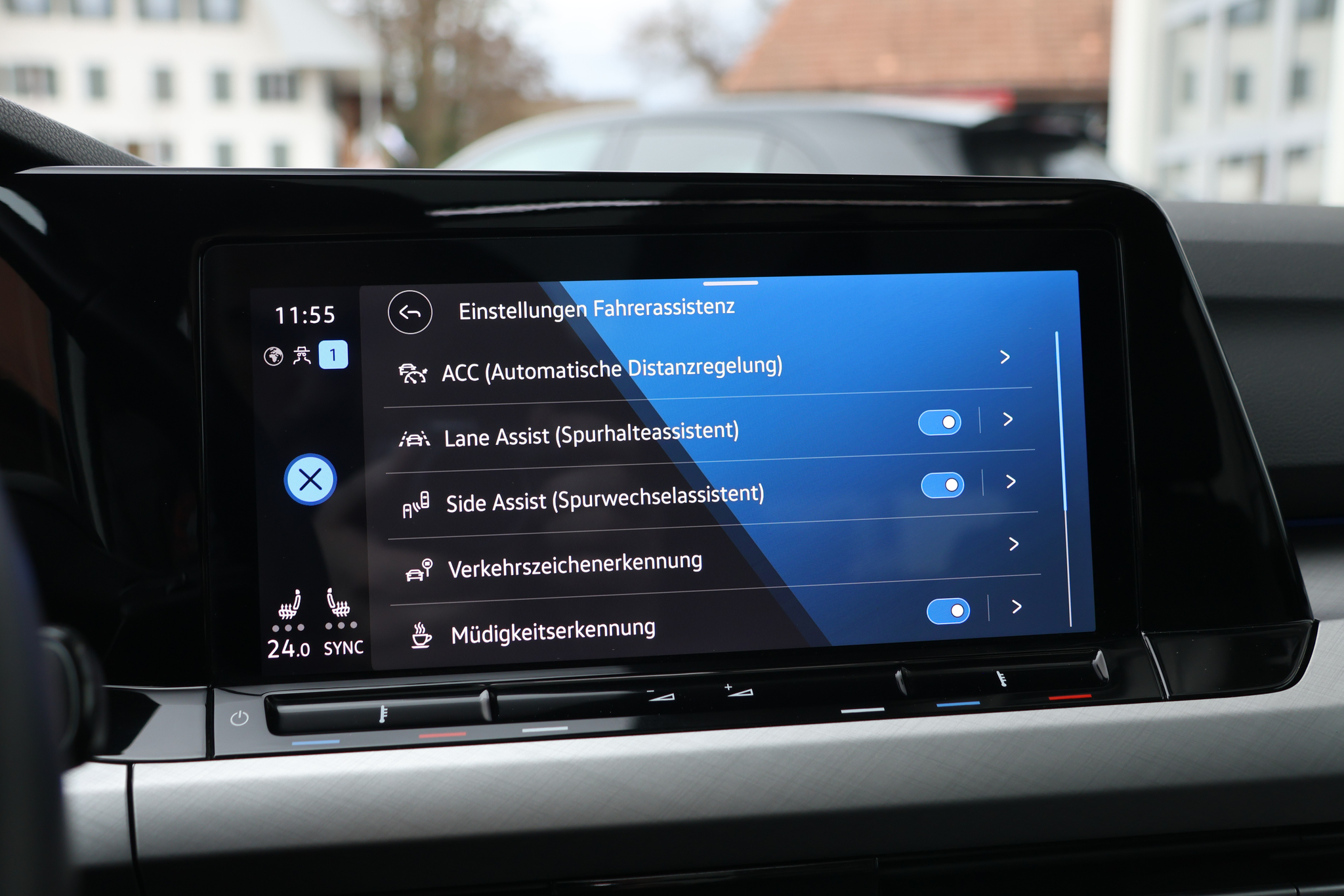 listing desktop thumbnail image 24