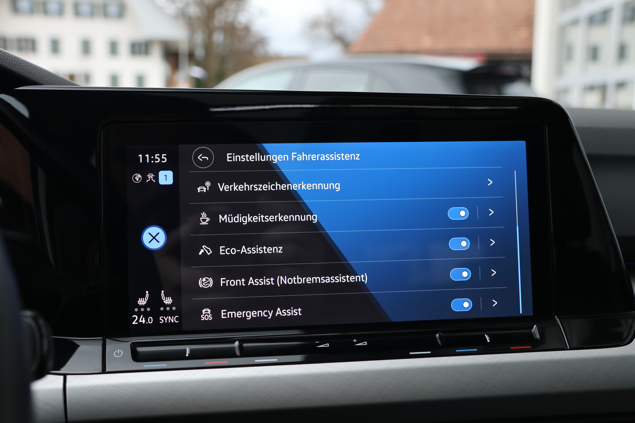 listing desktop thumbnail image 25