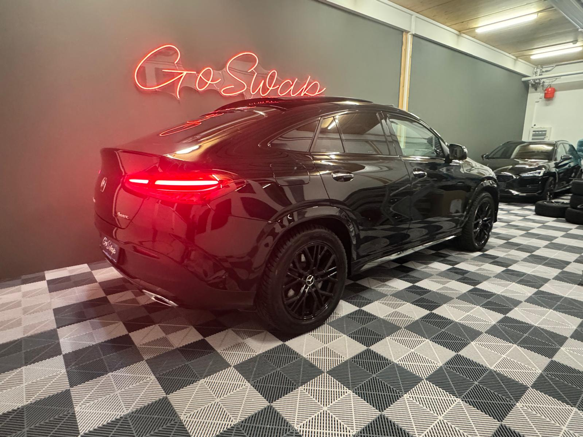 listing desktop thumbnail image 5