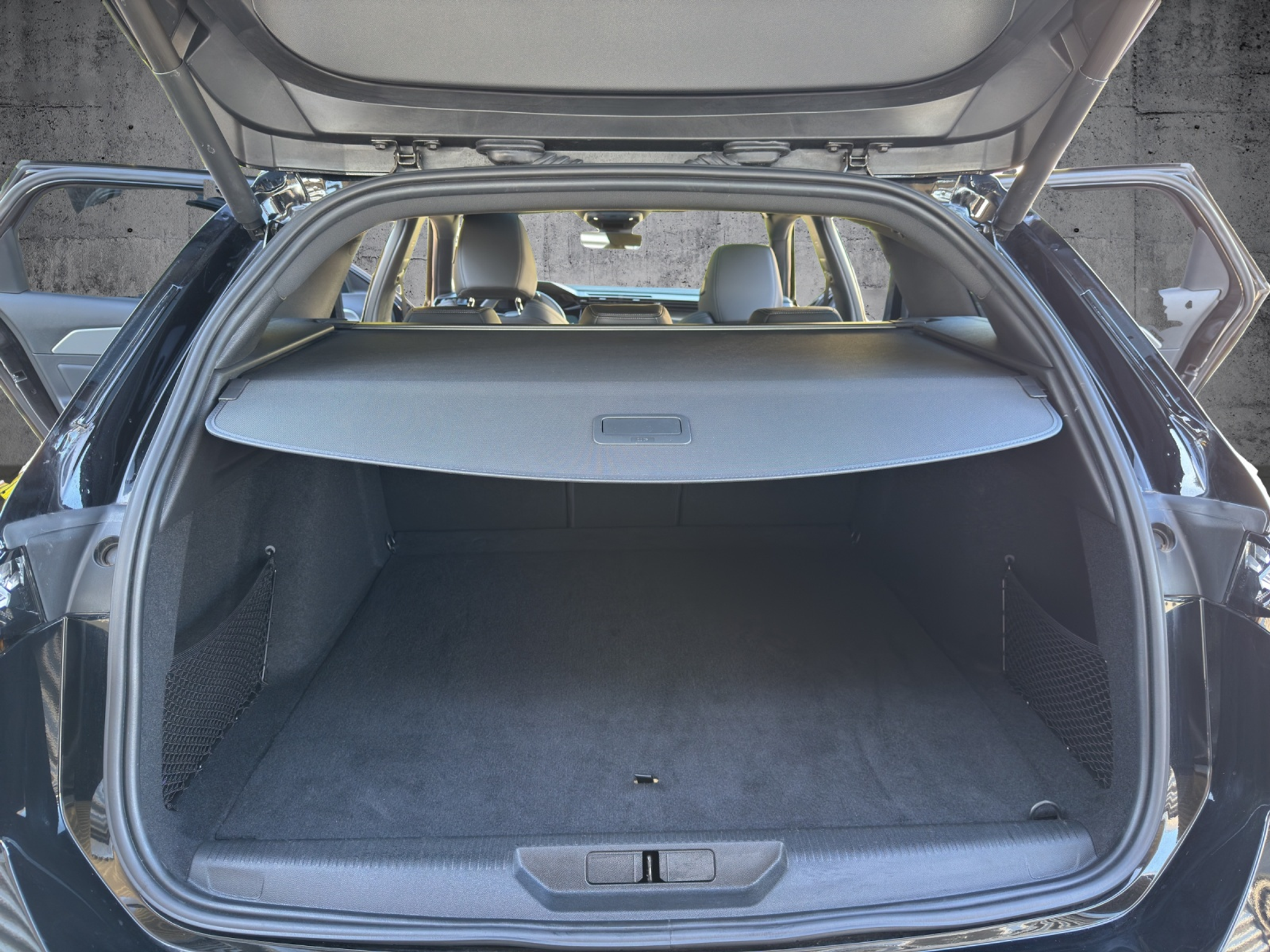 listing desktop thumbnail image 27