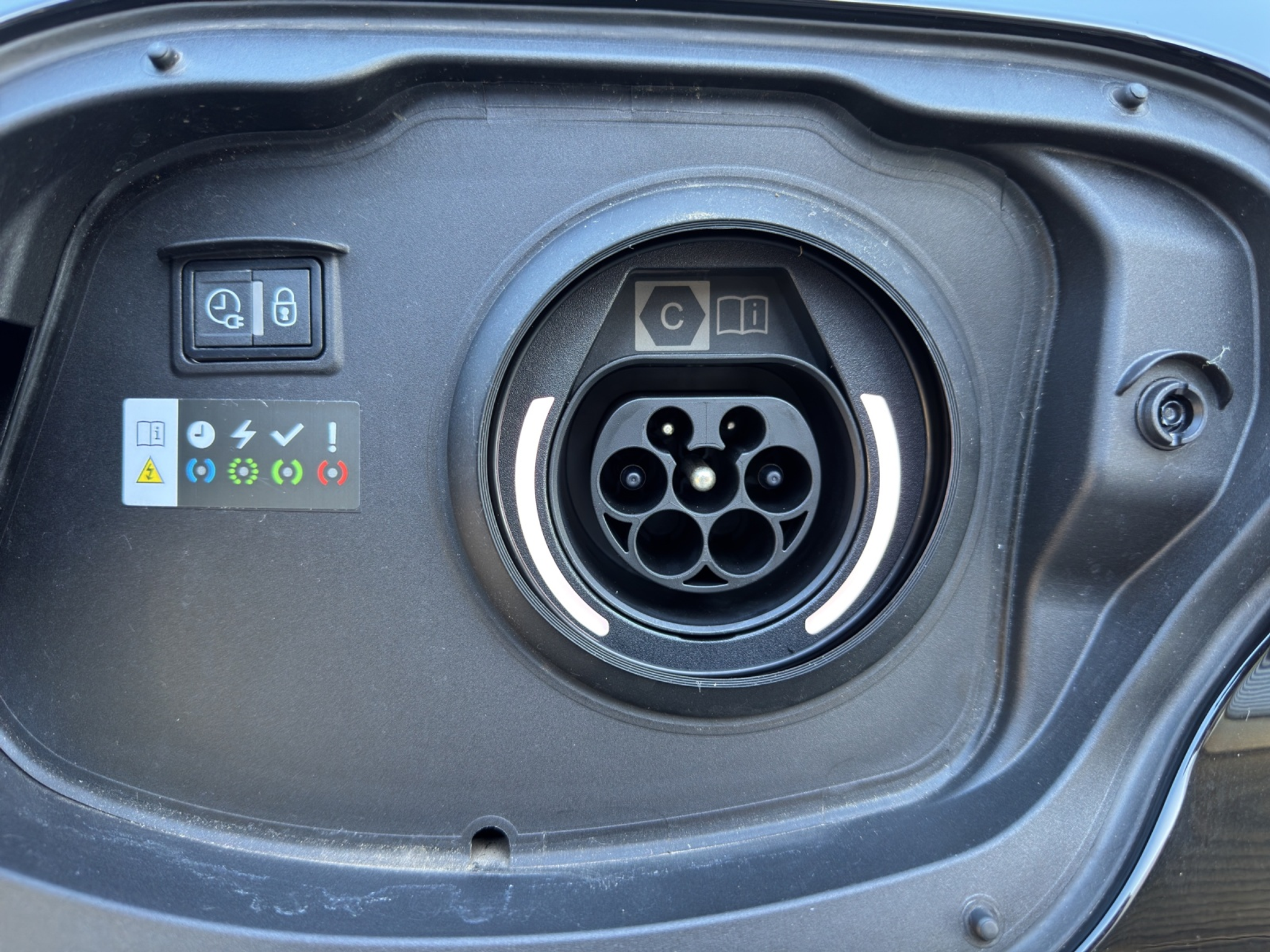 listing desktop thumbnail image 30