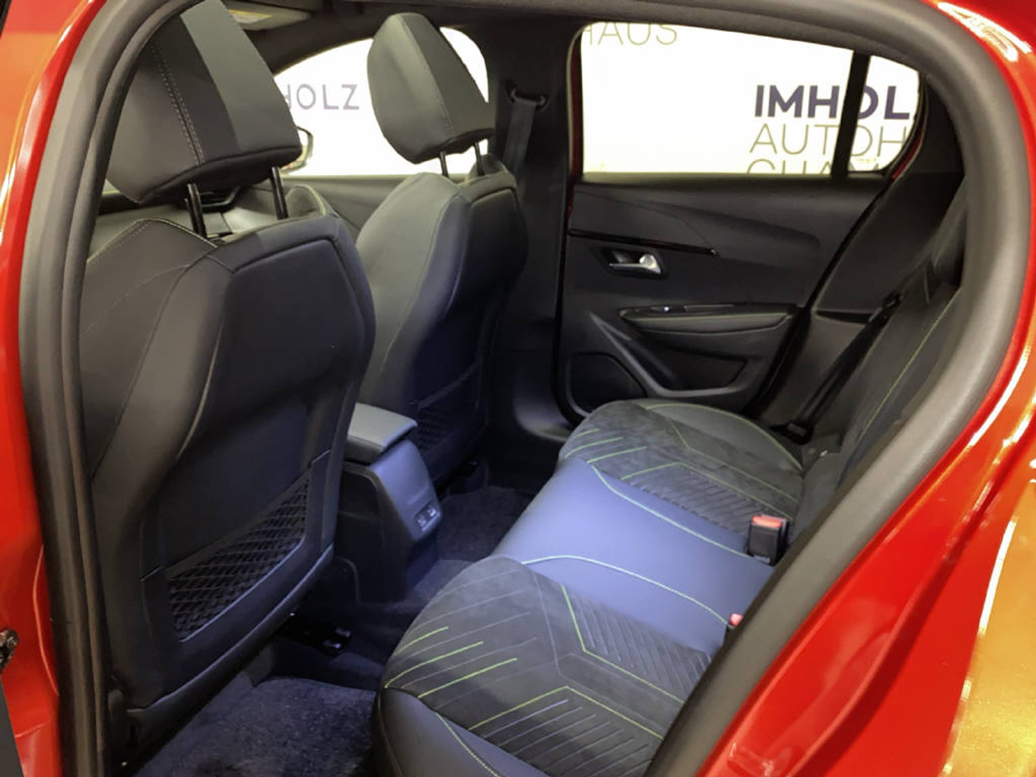 listing desktop thumbnail image 16