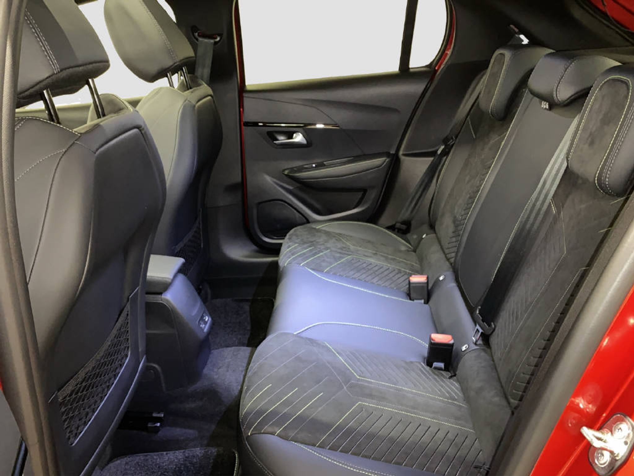 listing desktop thumbnail image 12