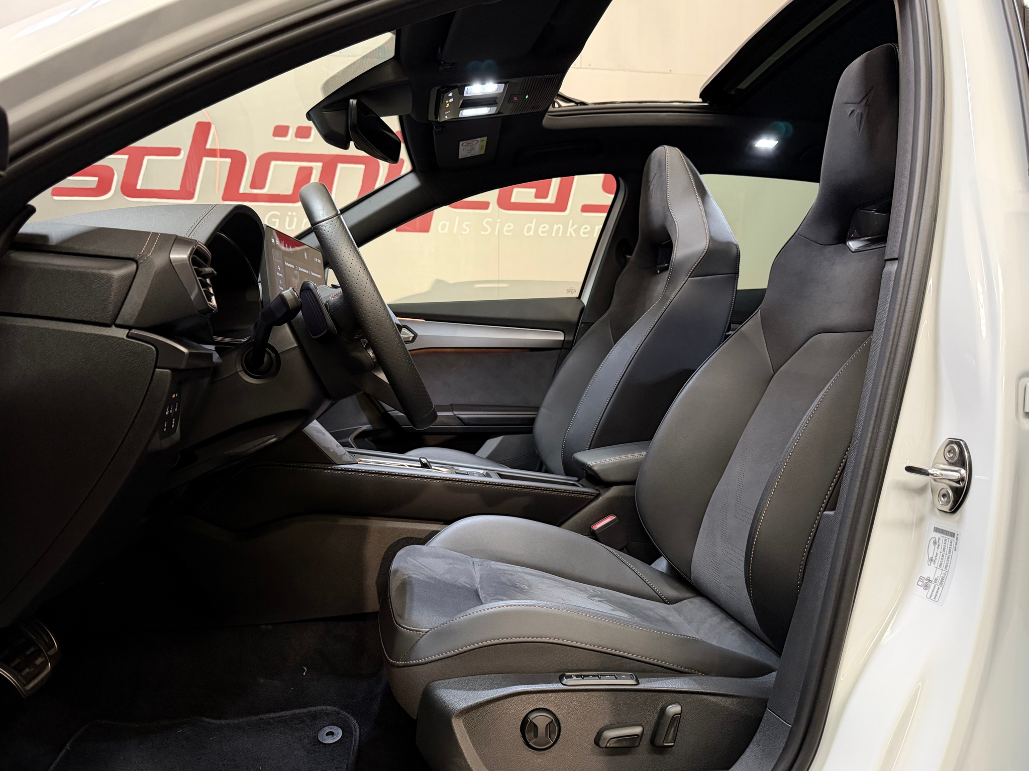 listing desktop thumbnail image 13